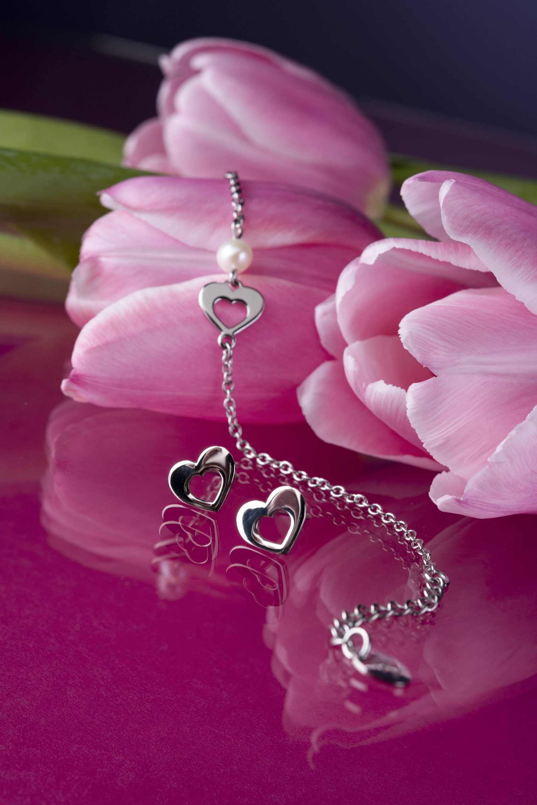 Set srdce ornamentika- napichovacie náušnice + retiazkový náramok s perlou