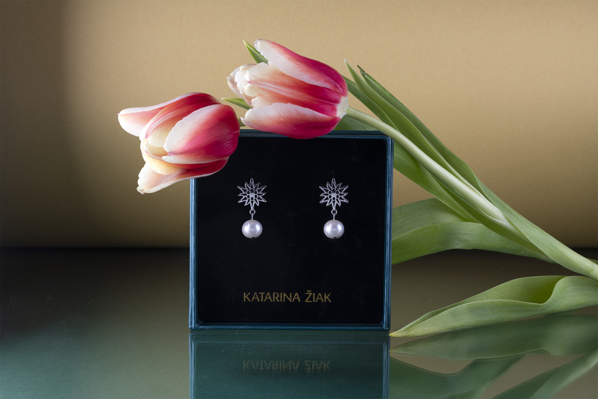 Napichovacie náušnice plesnivec - krátke