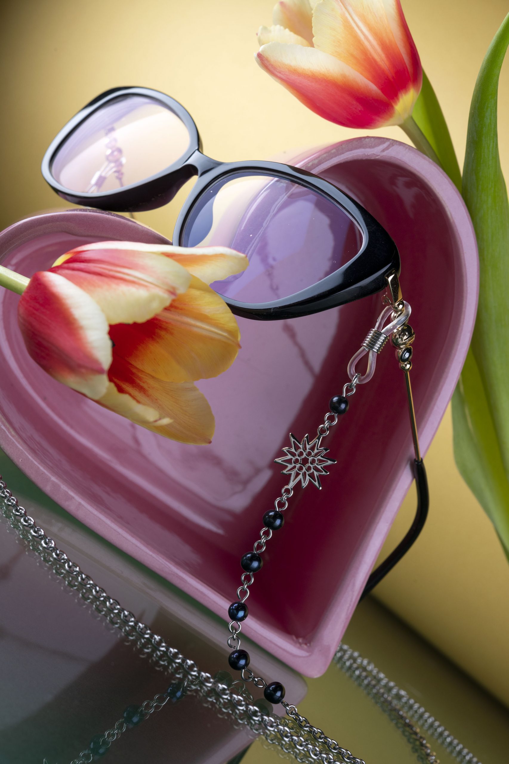 Retiazka na okuliare plesnivec 1 + sladkovodné perly