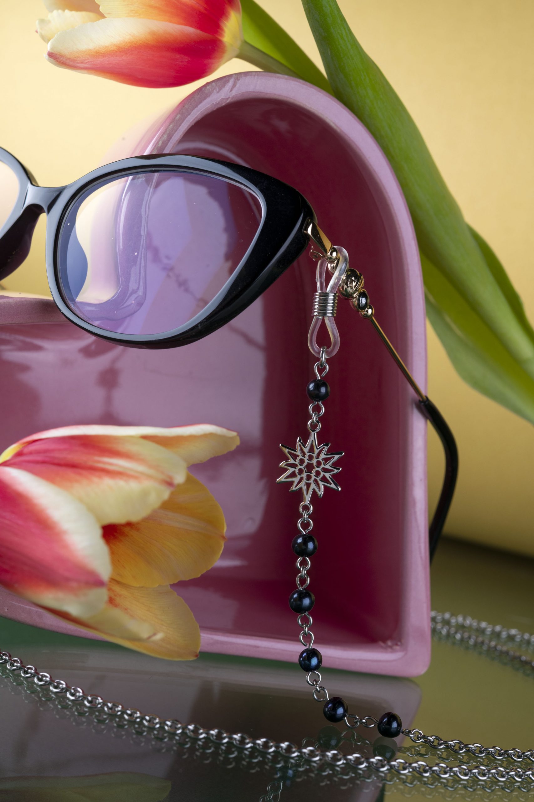 Retiazka na okuliare plesnivec 1 + sladkovodné perly