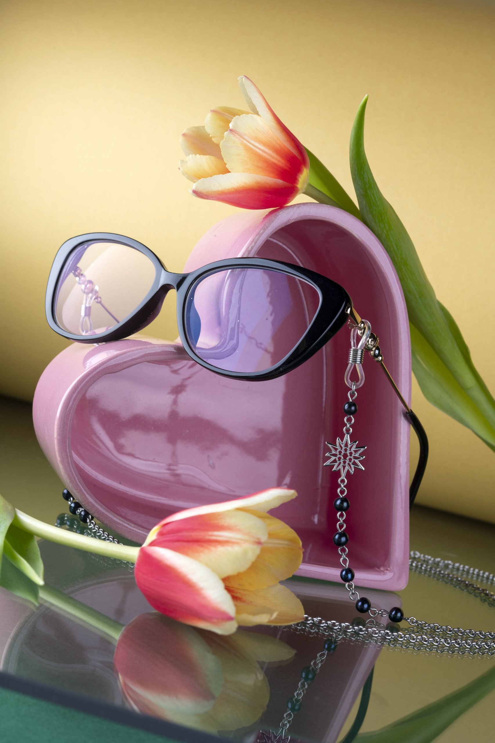 Retiazka na okuliare plesnivec 1 + sladkovodné perly