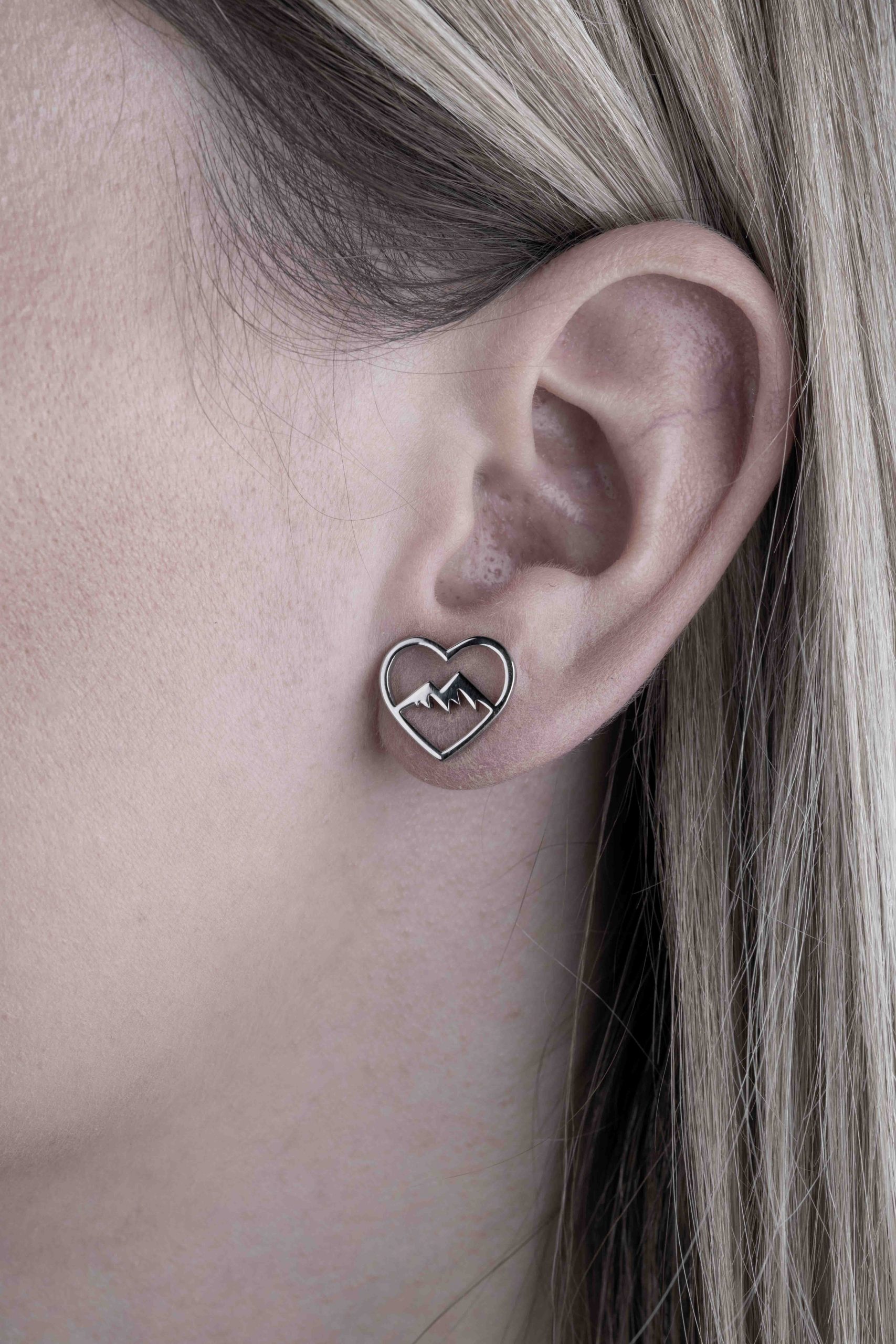 Napichovacie náušnice hory srdce