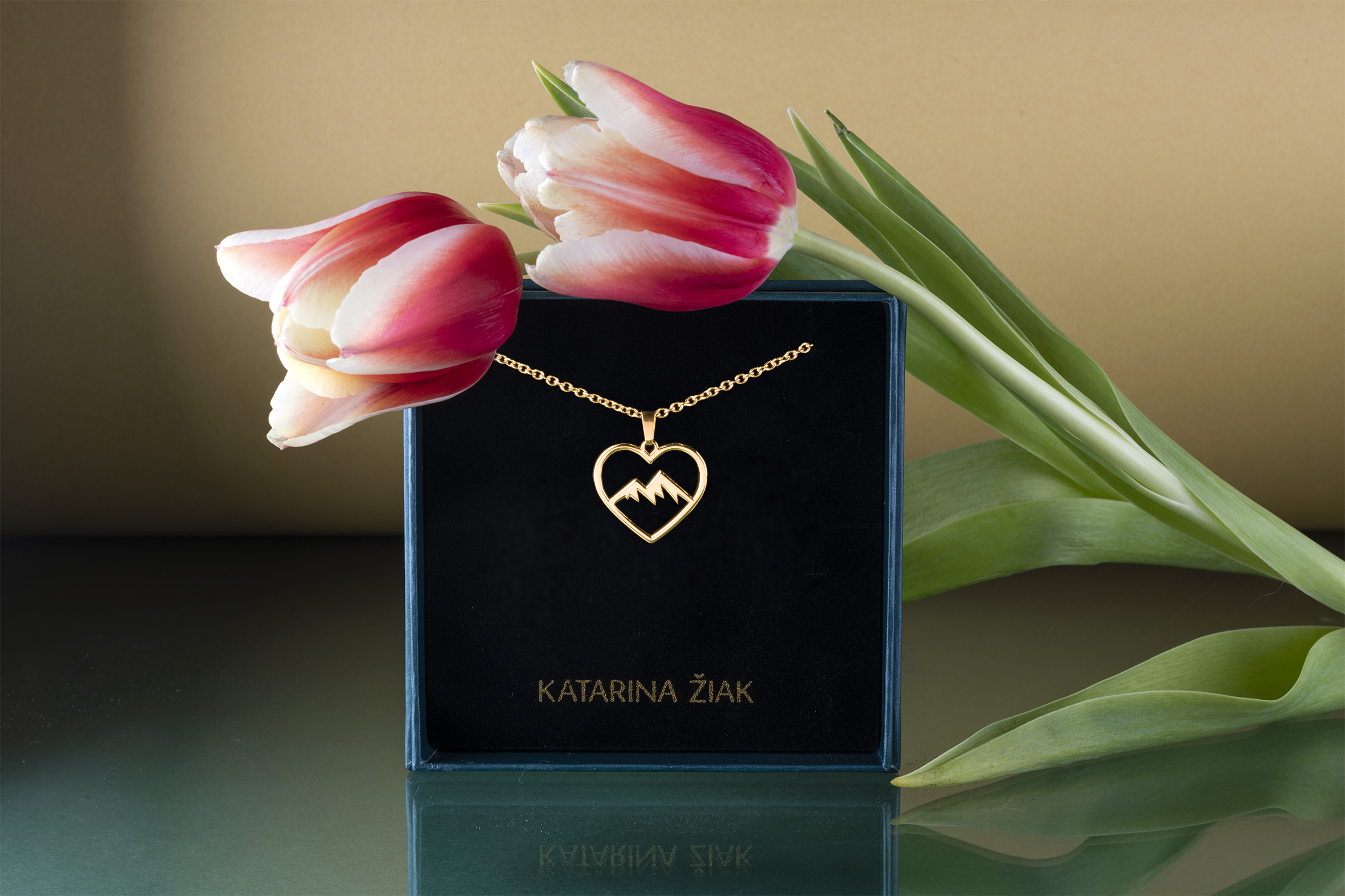 Prívesok srdce hory