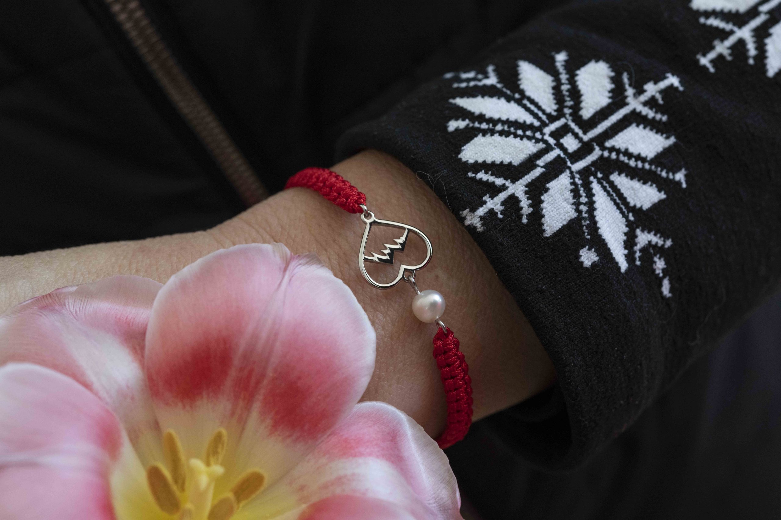 Náramok - srdce hory – šnúrka + perla