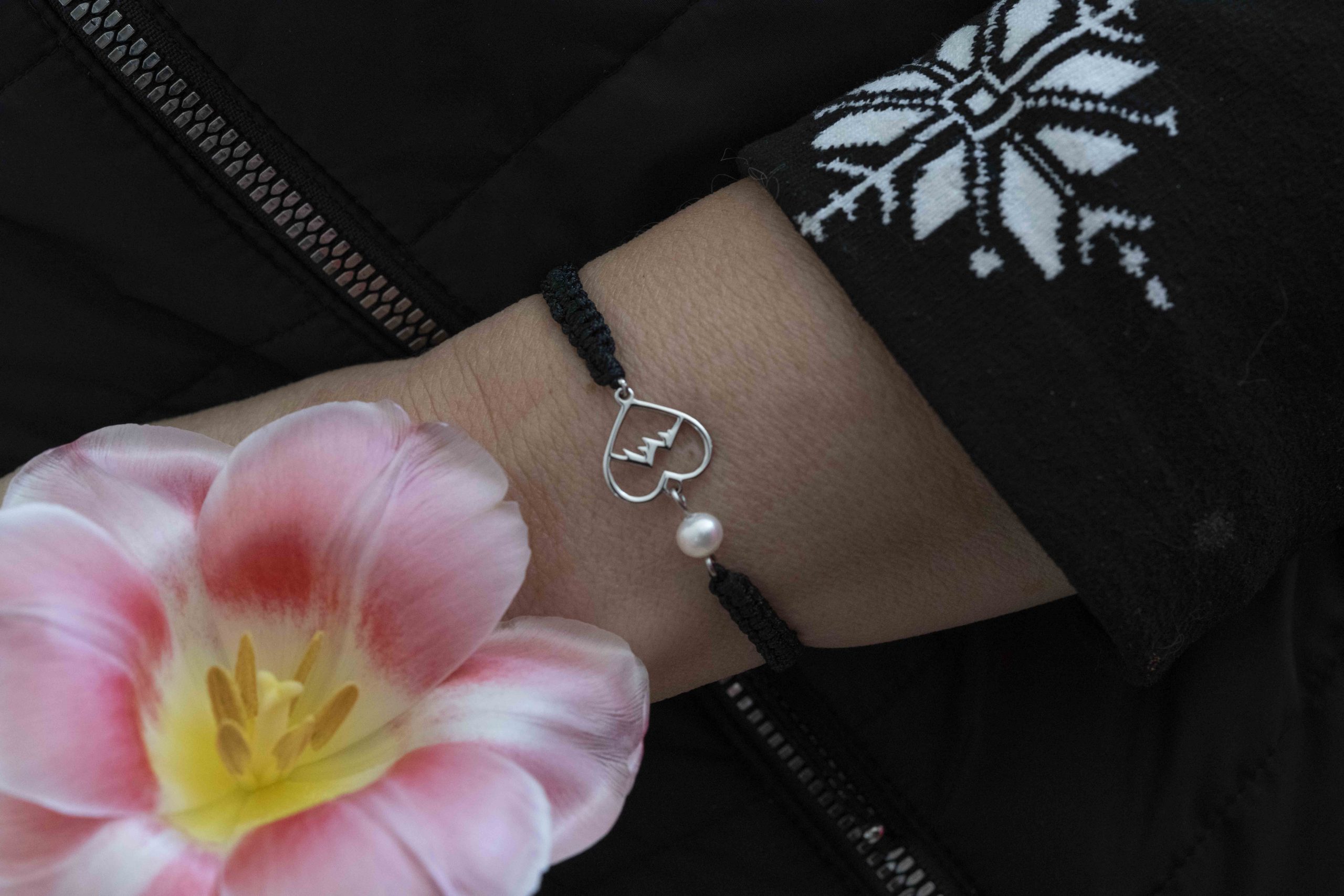 Náramok - srdce hory – šnúrka + perla