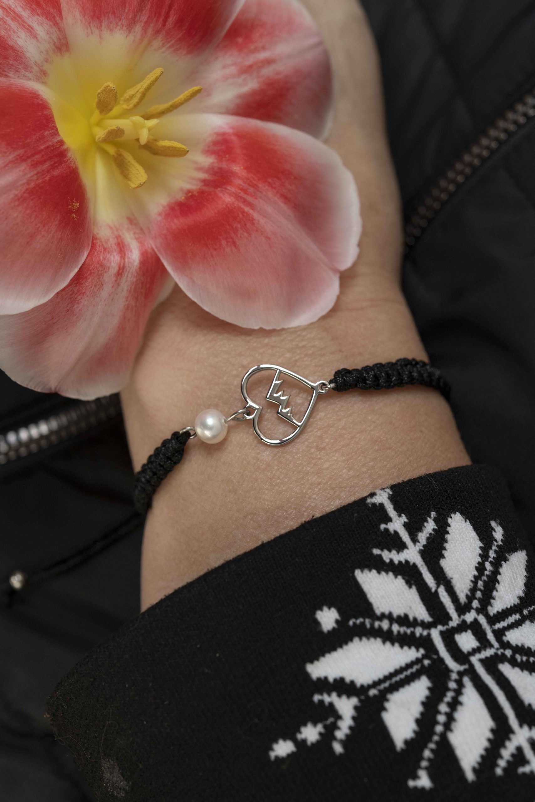 Náramok - srdce hory – šnúrka + perla