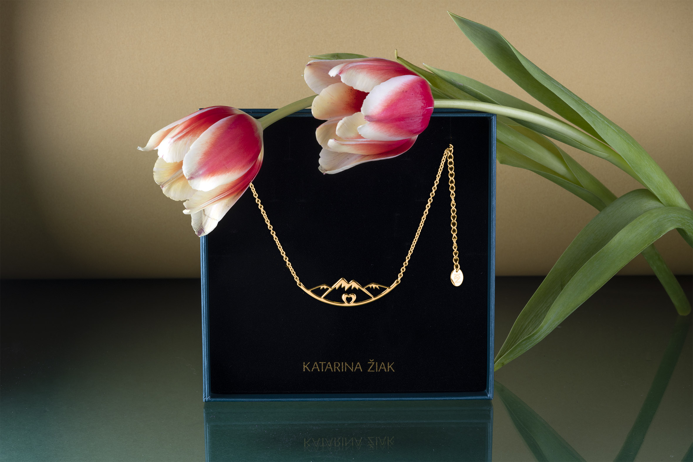 Náhrdelník hory - oblúk