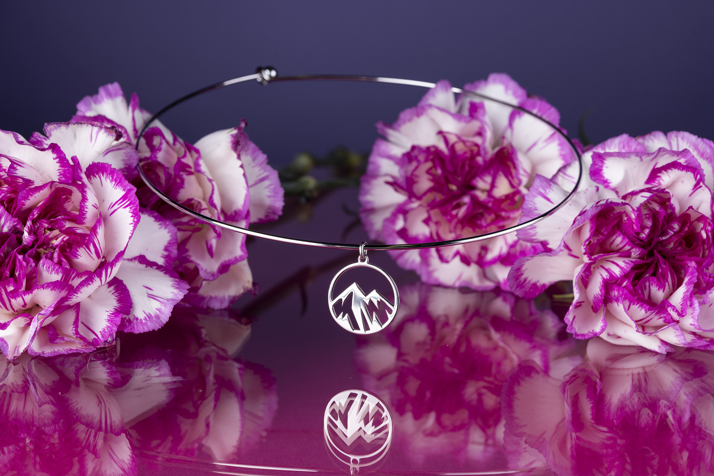 Obručový náhrdelník kruh - hory