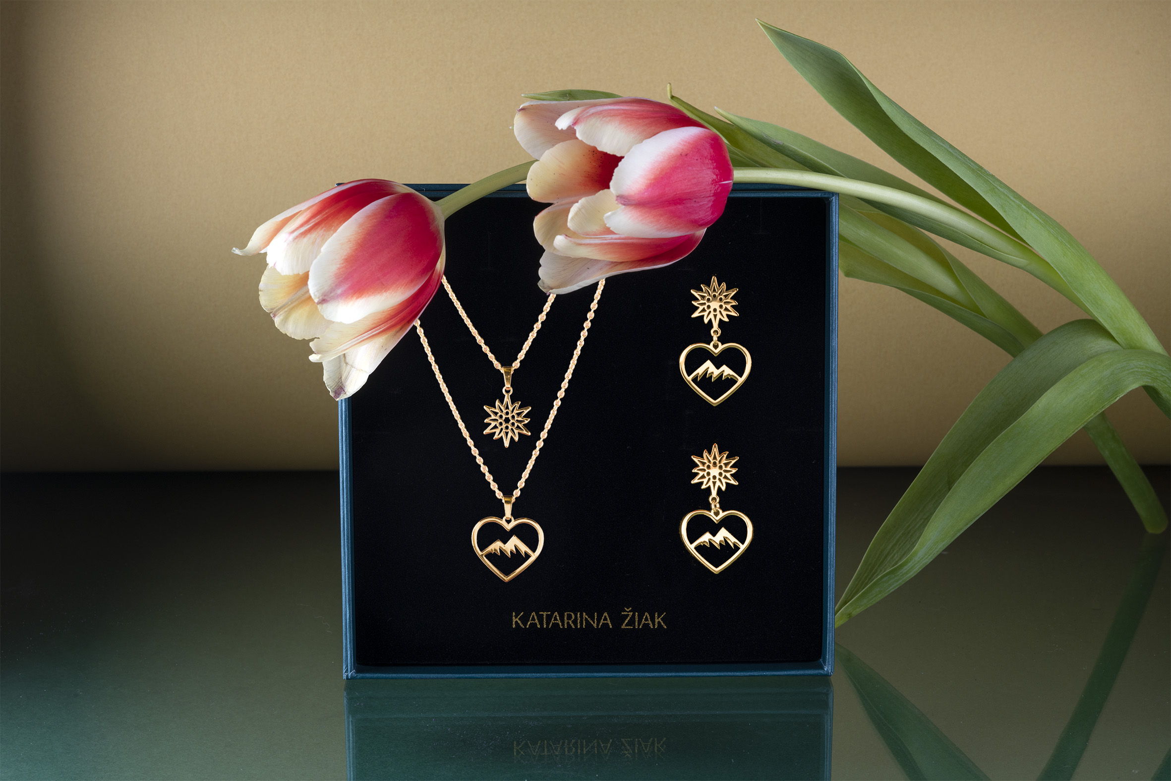 Set Dvojradový náhrdelník + náušnice - hory srdce