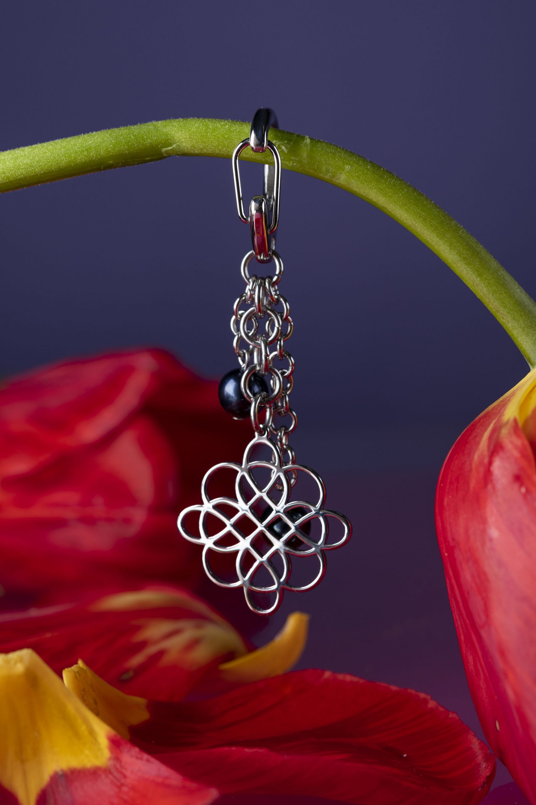 Kľúčenka - Drotársky ornament + perly