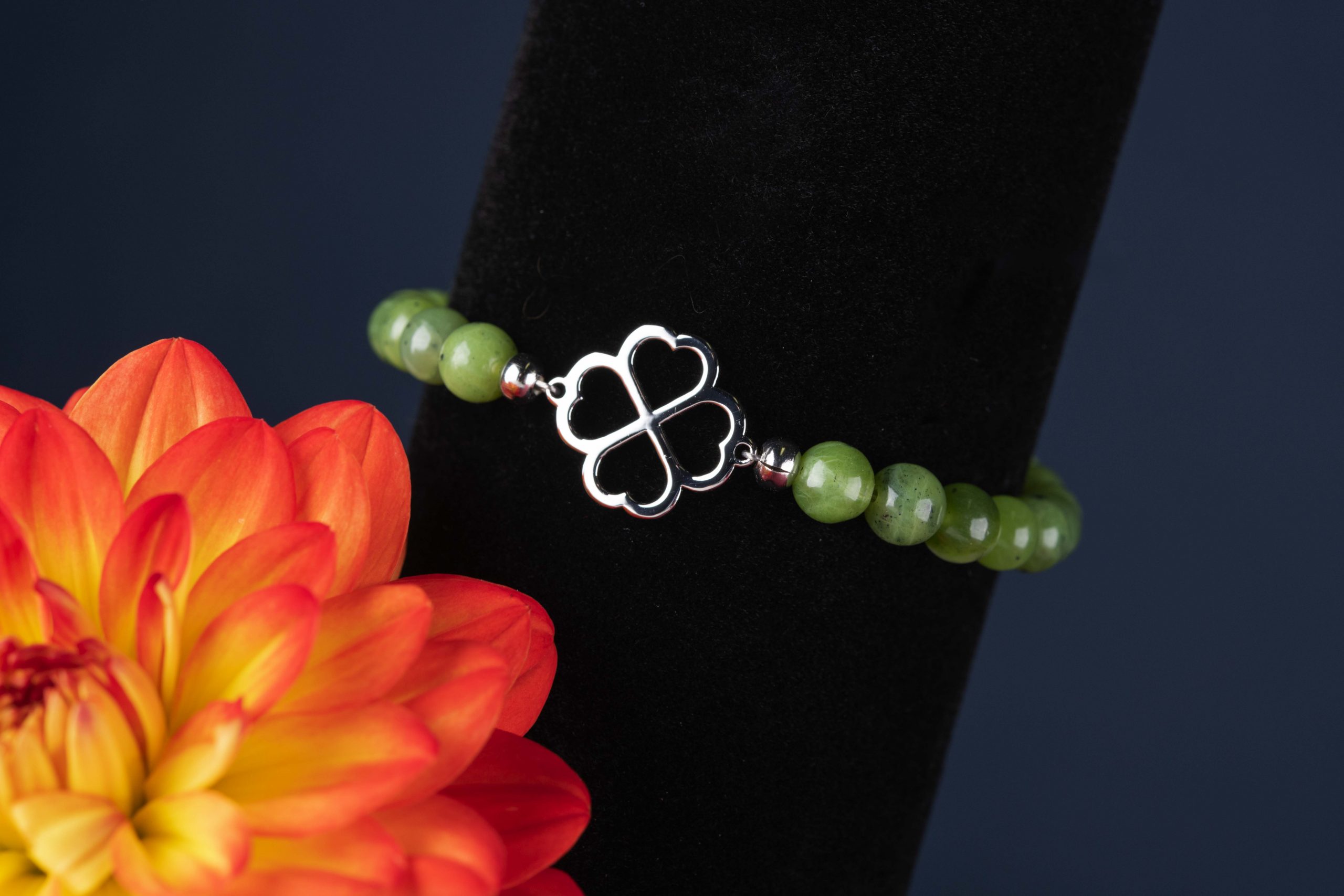 Náramok štvorlístok - nefrit