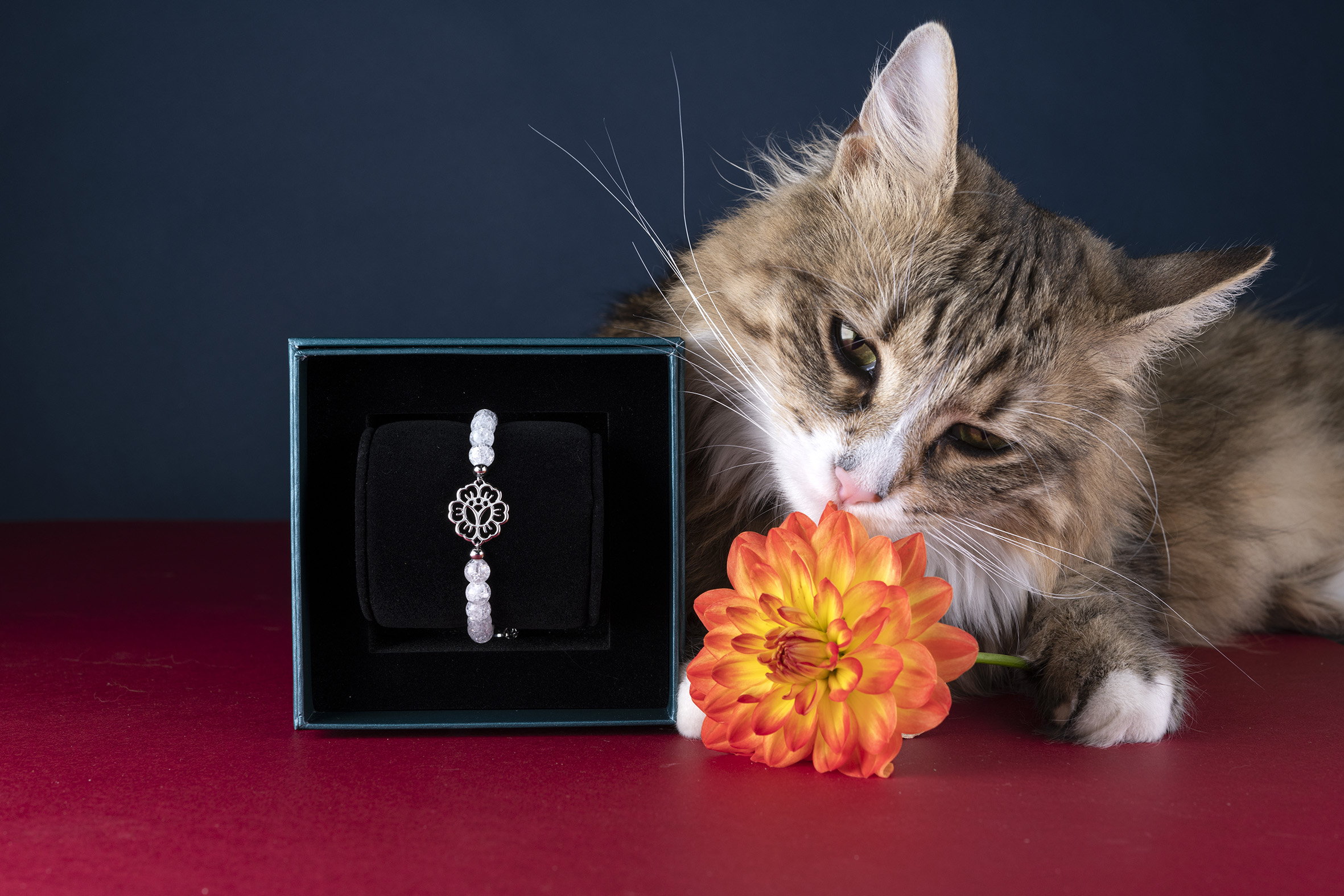 Náramok Ábelová kvietok - pukaný krištáľ