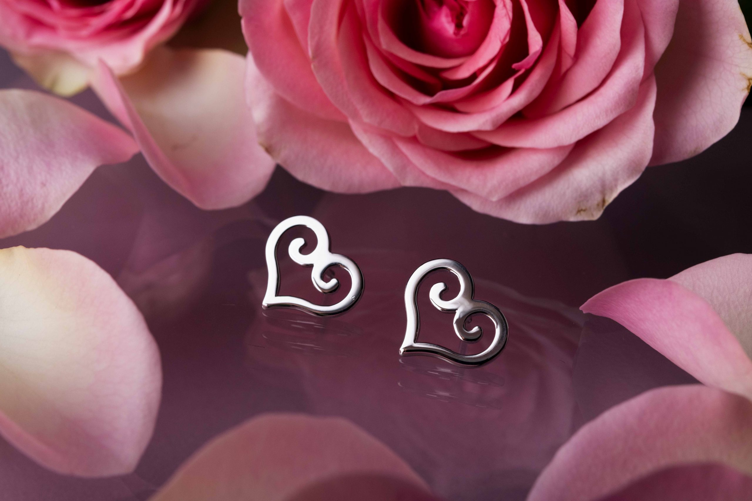 Napichovacie náušnice čipka srdiečko