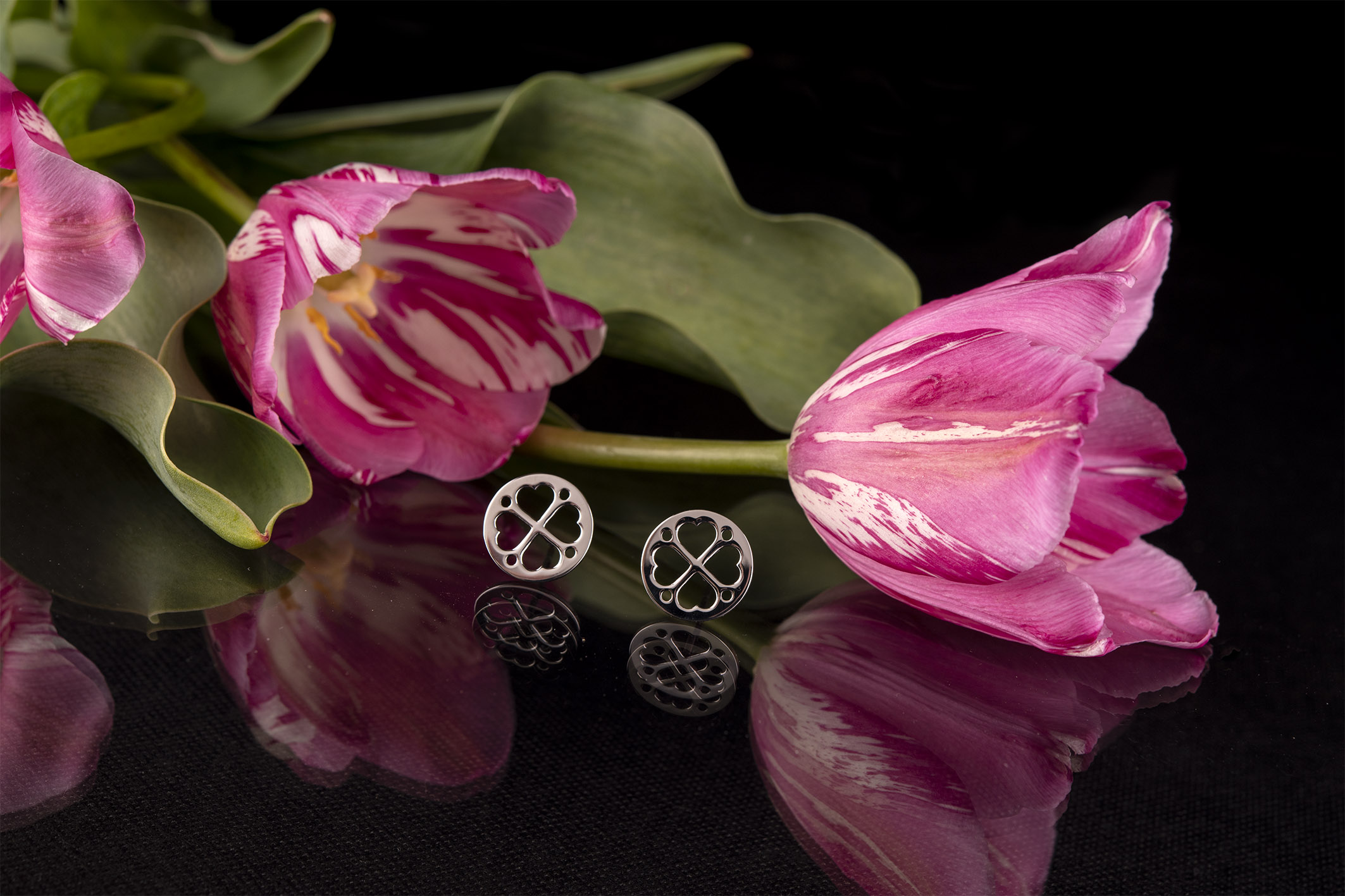 Napichovacie náušnice čipka - štvorlístok