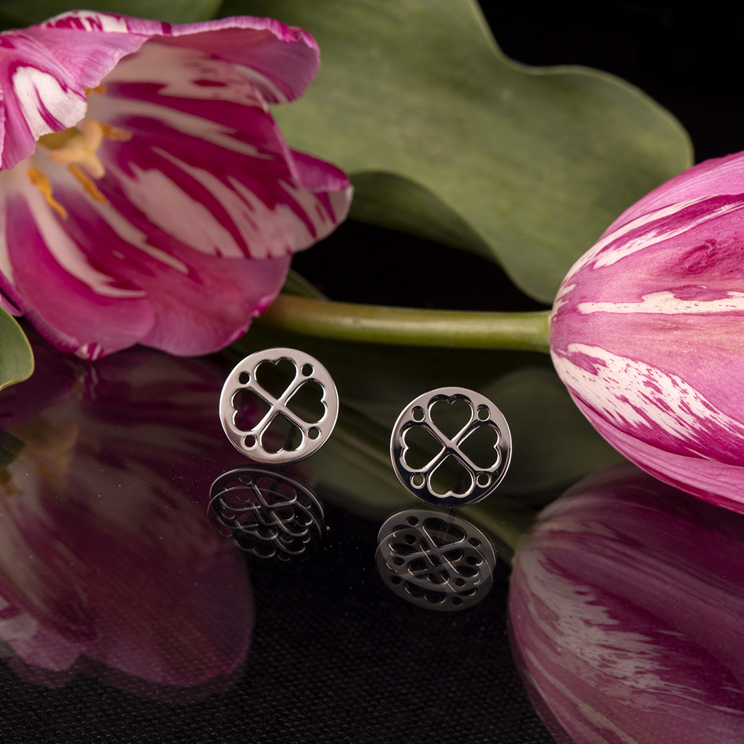 Napichovacie náušnice čipka - štvorlístok