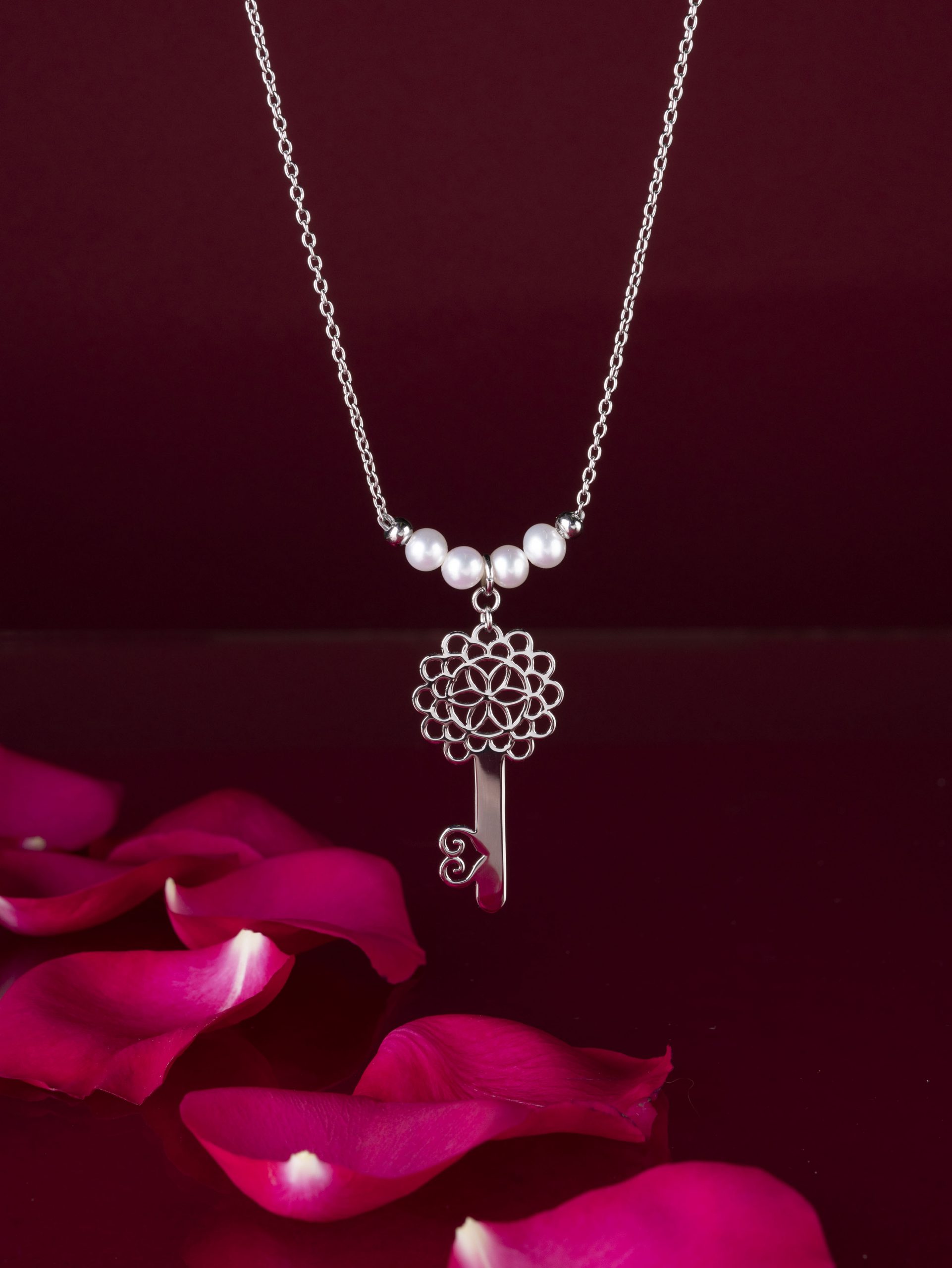 Náhrdelník  čipka kľúč 1 + perly