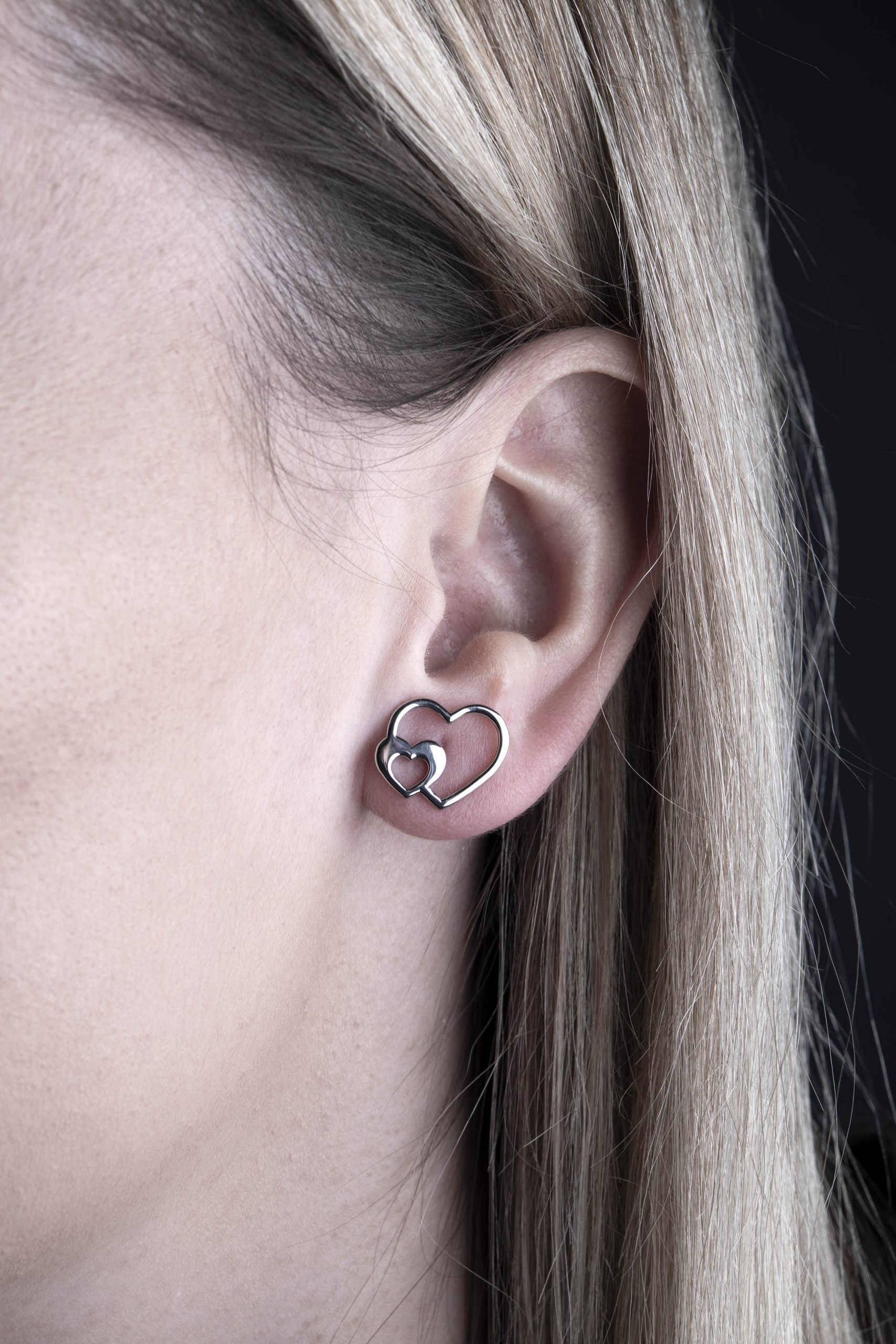 Napichovacie náušnice ornamentika- 2srdiečka