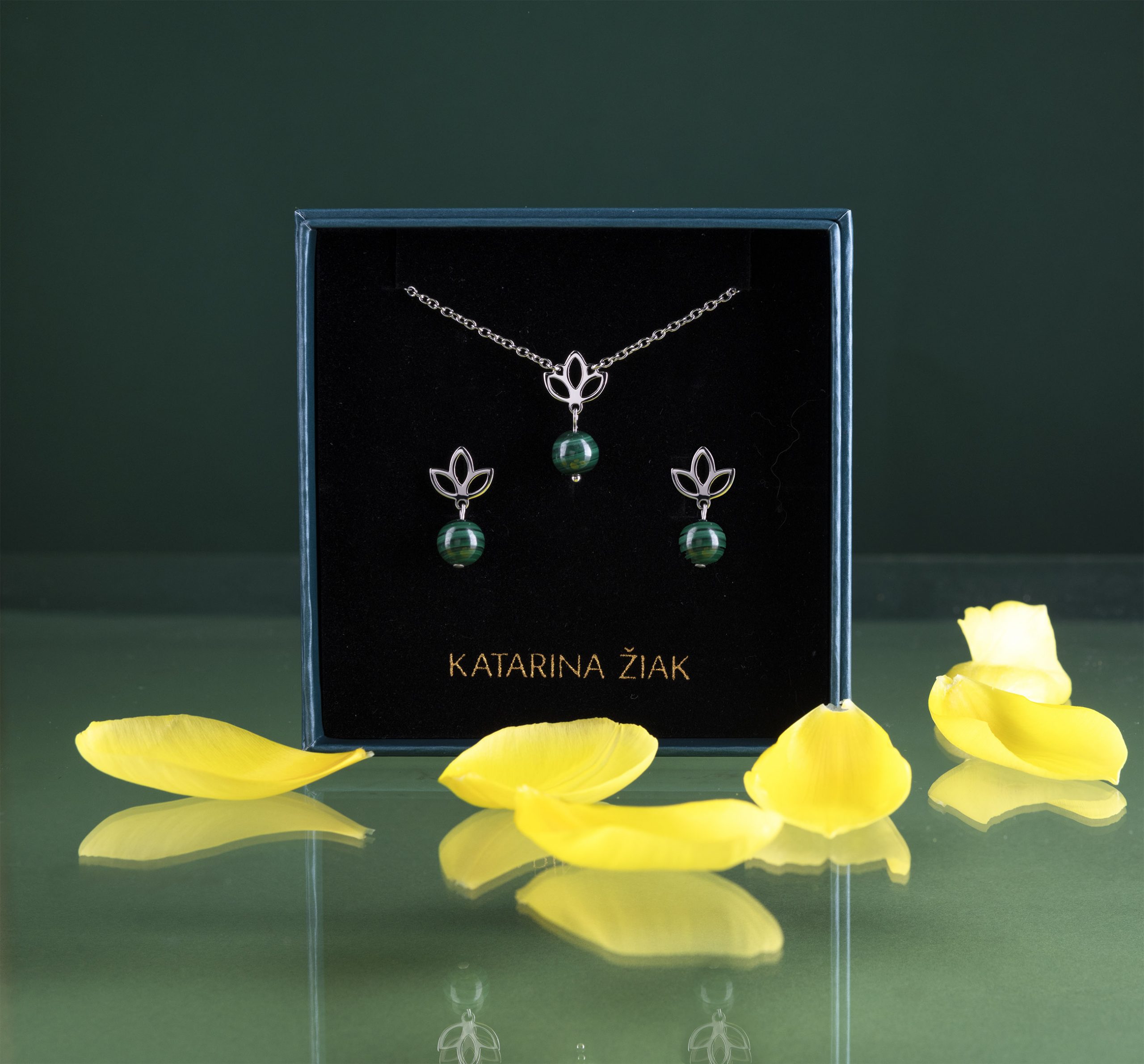 Set náhrdelník + náušnice trojlístok + malachit 1