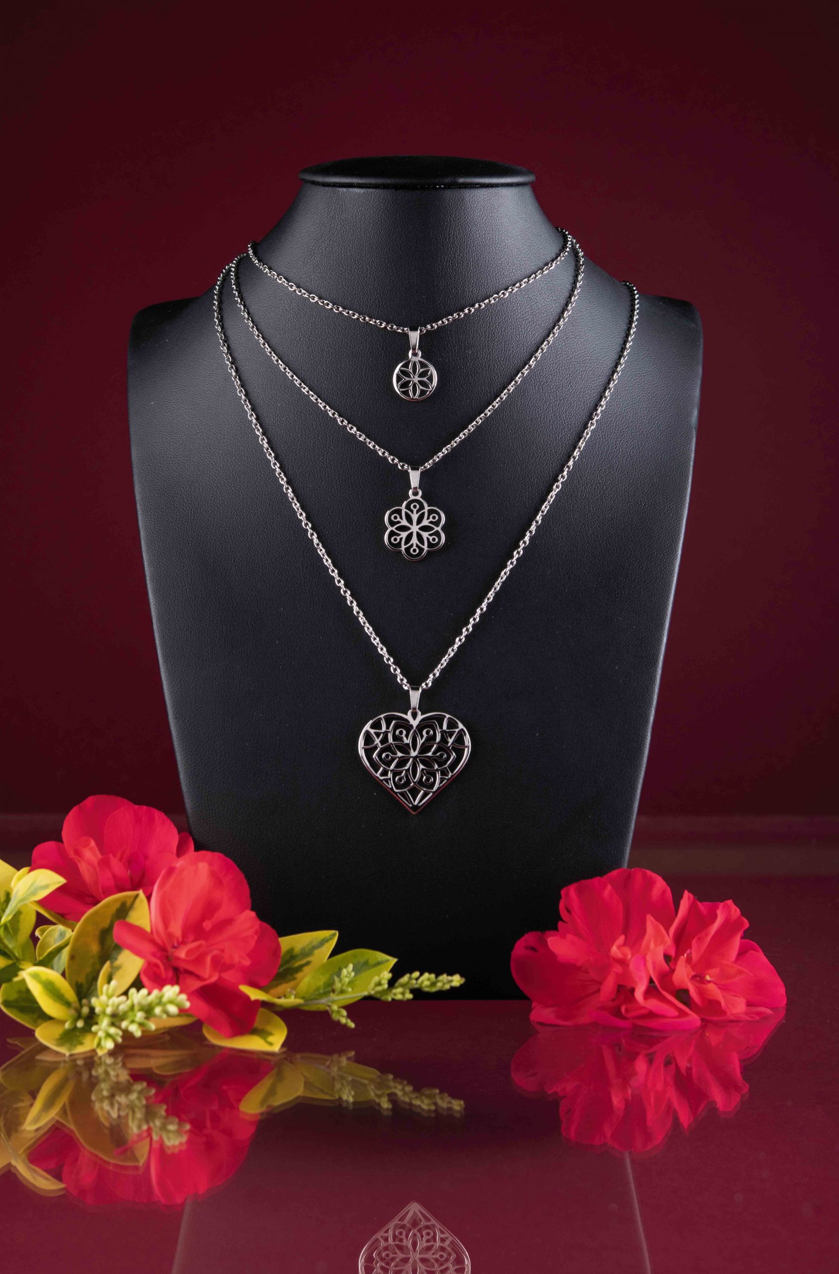Trojradový náhrdelník kvet života srdce