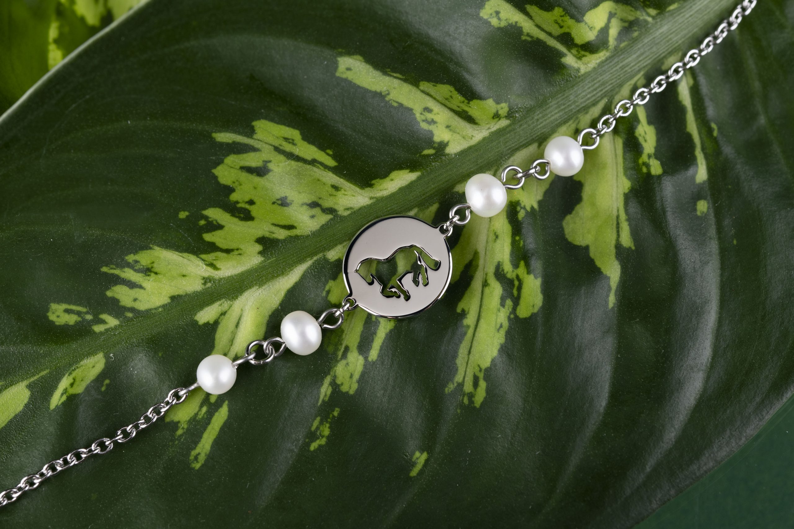 Náramok Piaf koník– retiazka + perly