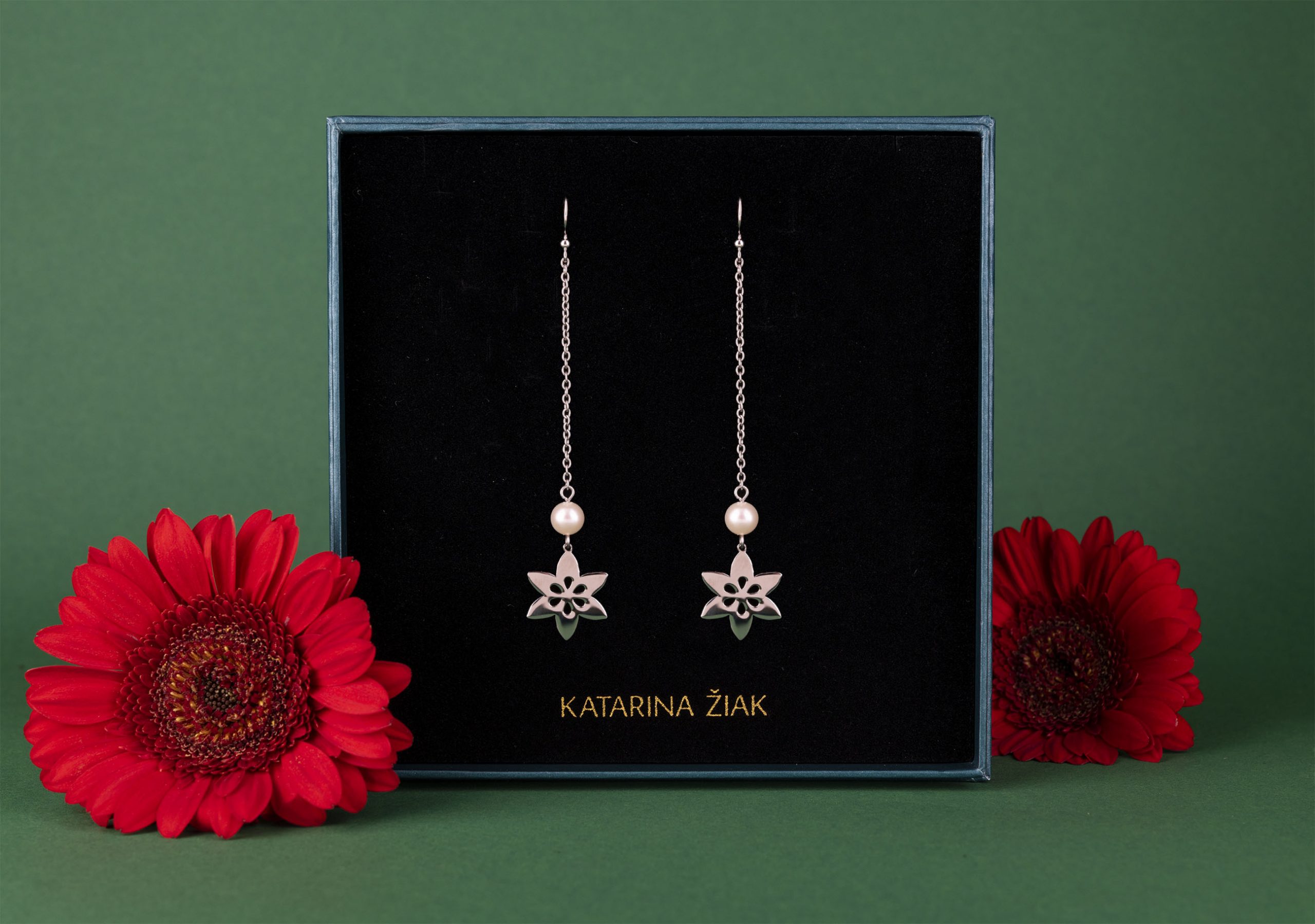 Náušnice klematis 6 - perla na retiazke