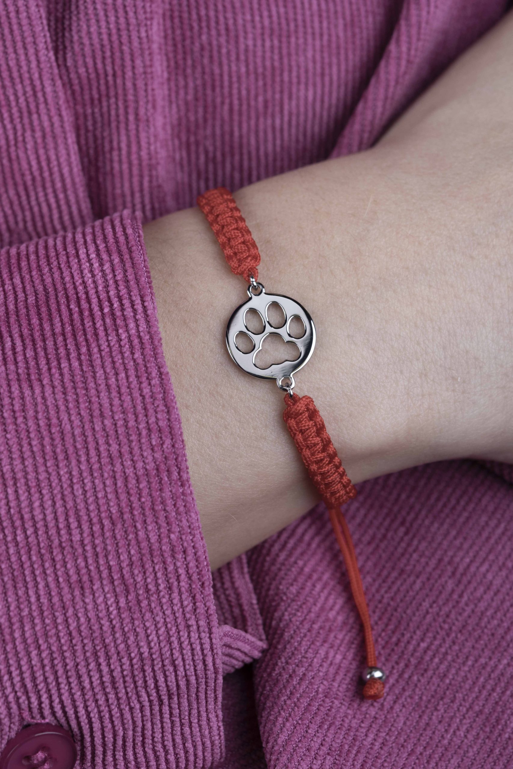 Náramok -  Labka mačka Izabela – šnúrka