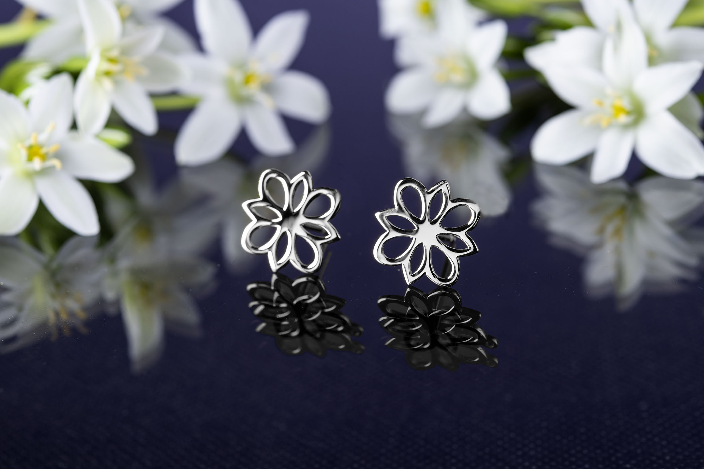 Napichovacie náušnice cíferský ornament