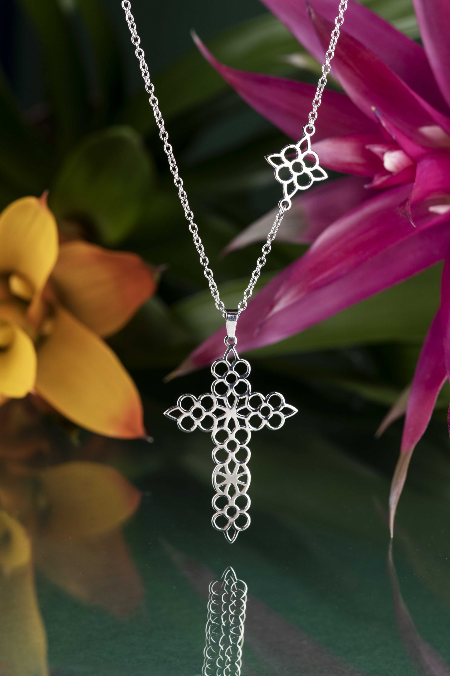 Prívesok modrotlač krížik