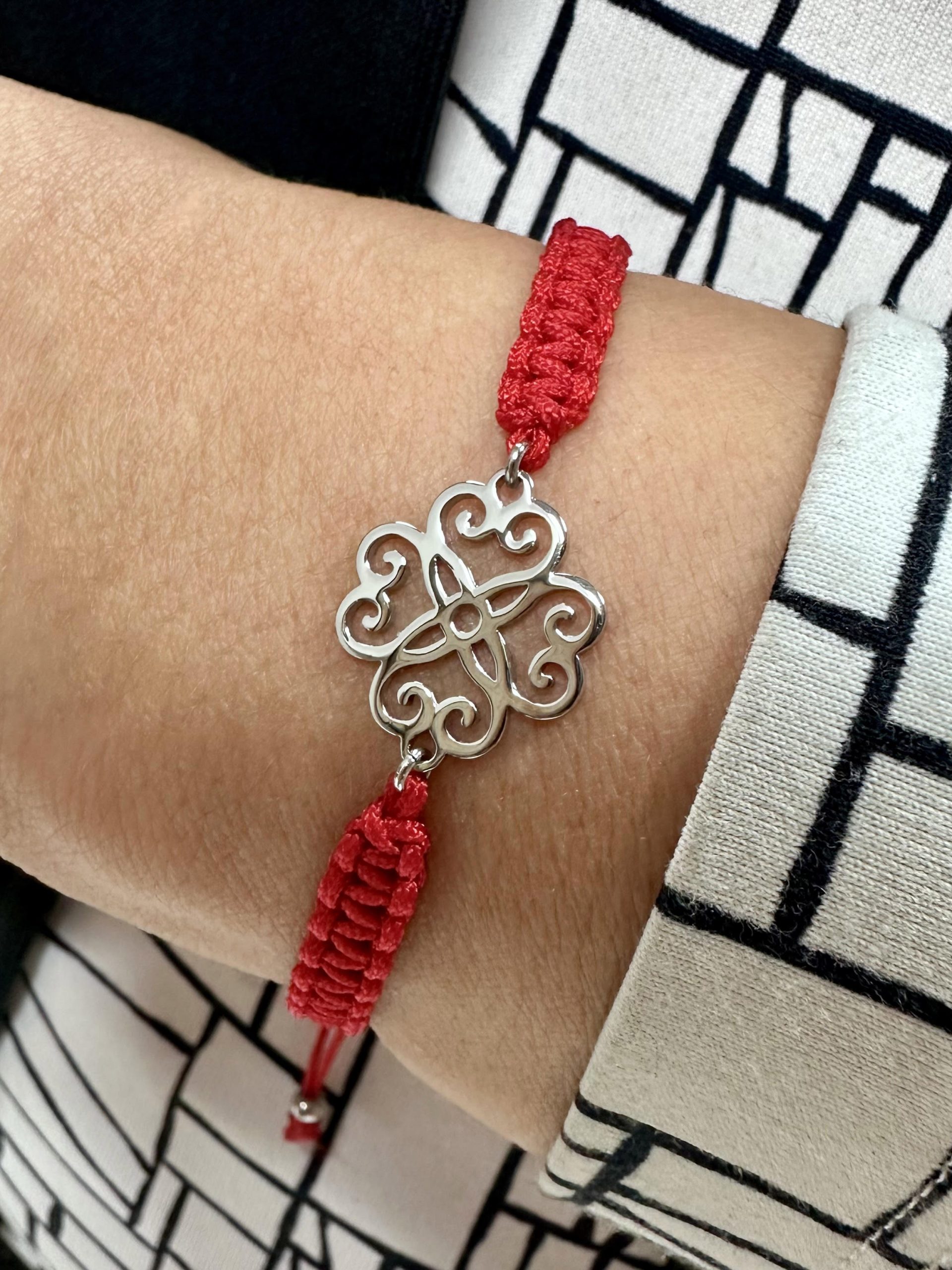 Náramok -  štvorlístok SymBBolika – šnúrka