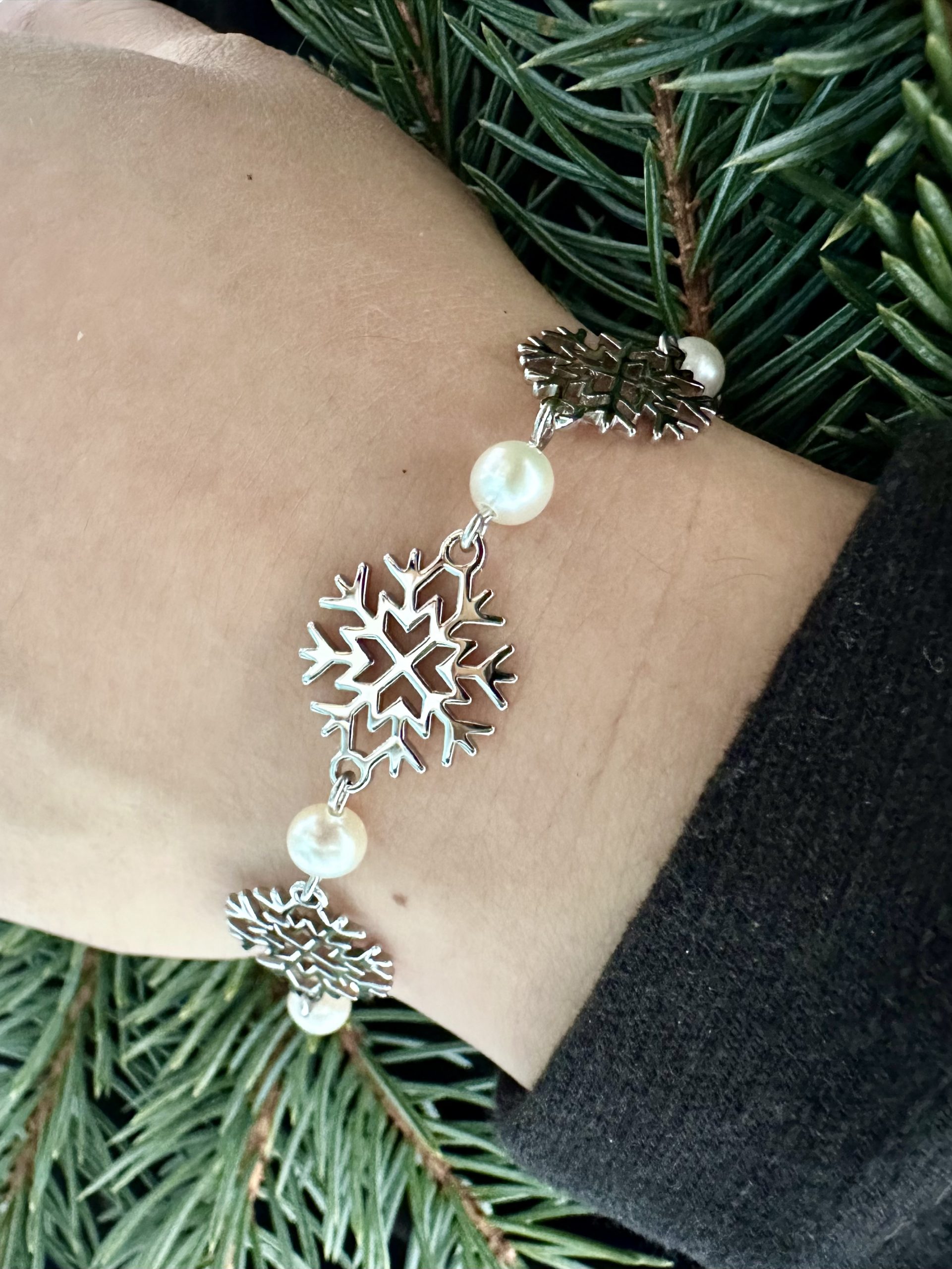 Náramok snehové vločky  – retiazka + perly