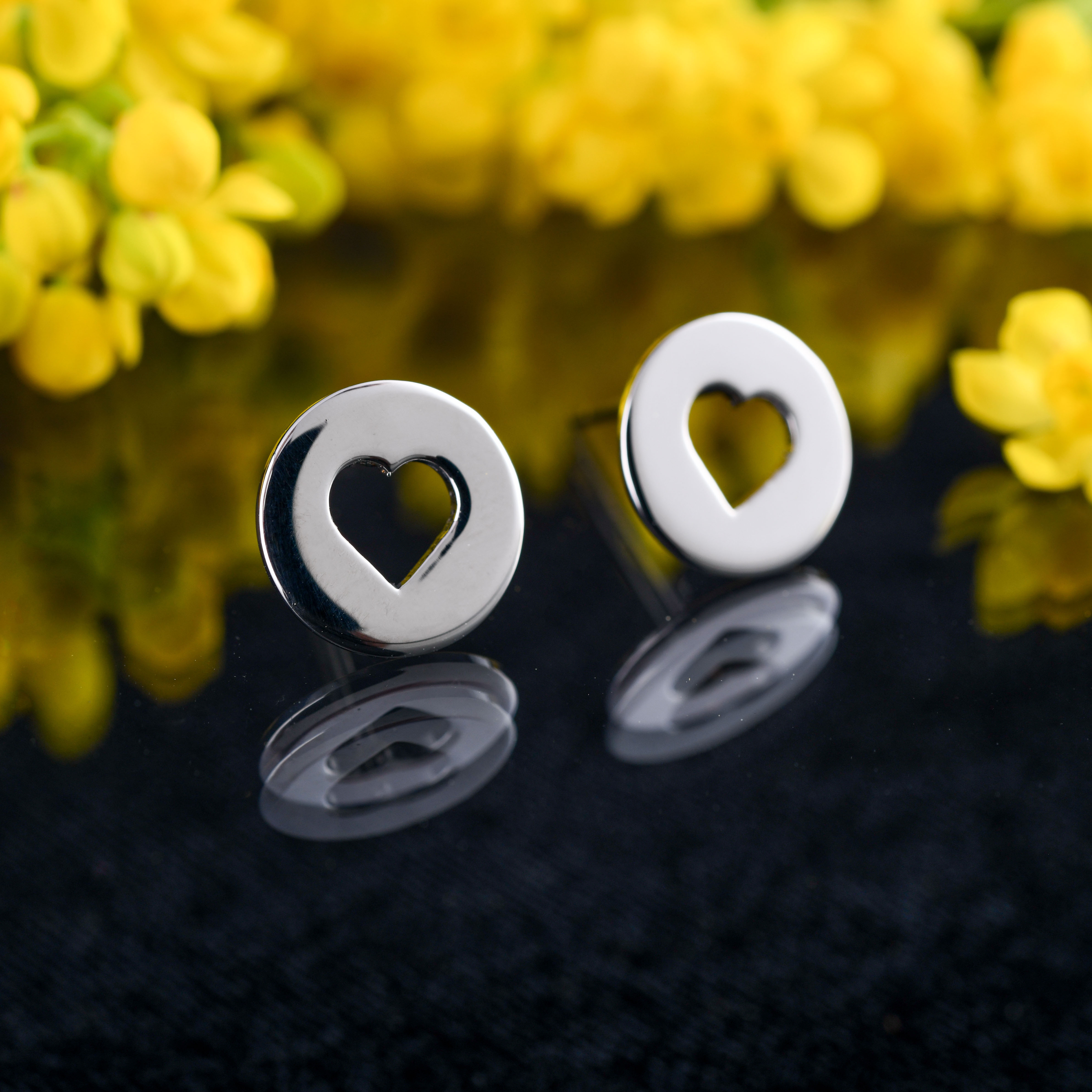 Napichovacie náušnice malé srdiečko 1