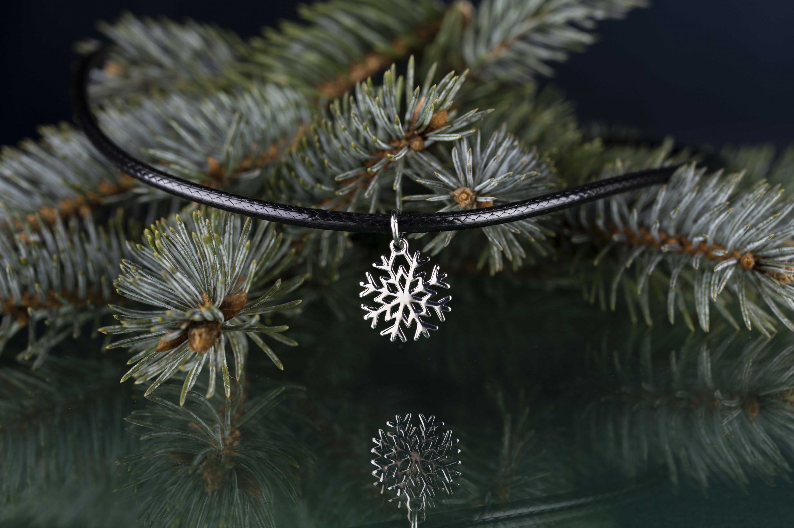 Šnúrový náhrdelník - snehová vločka 3