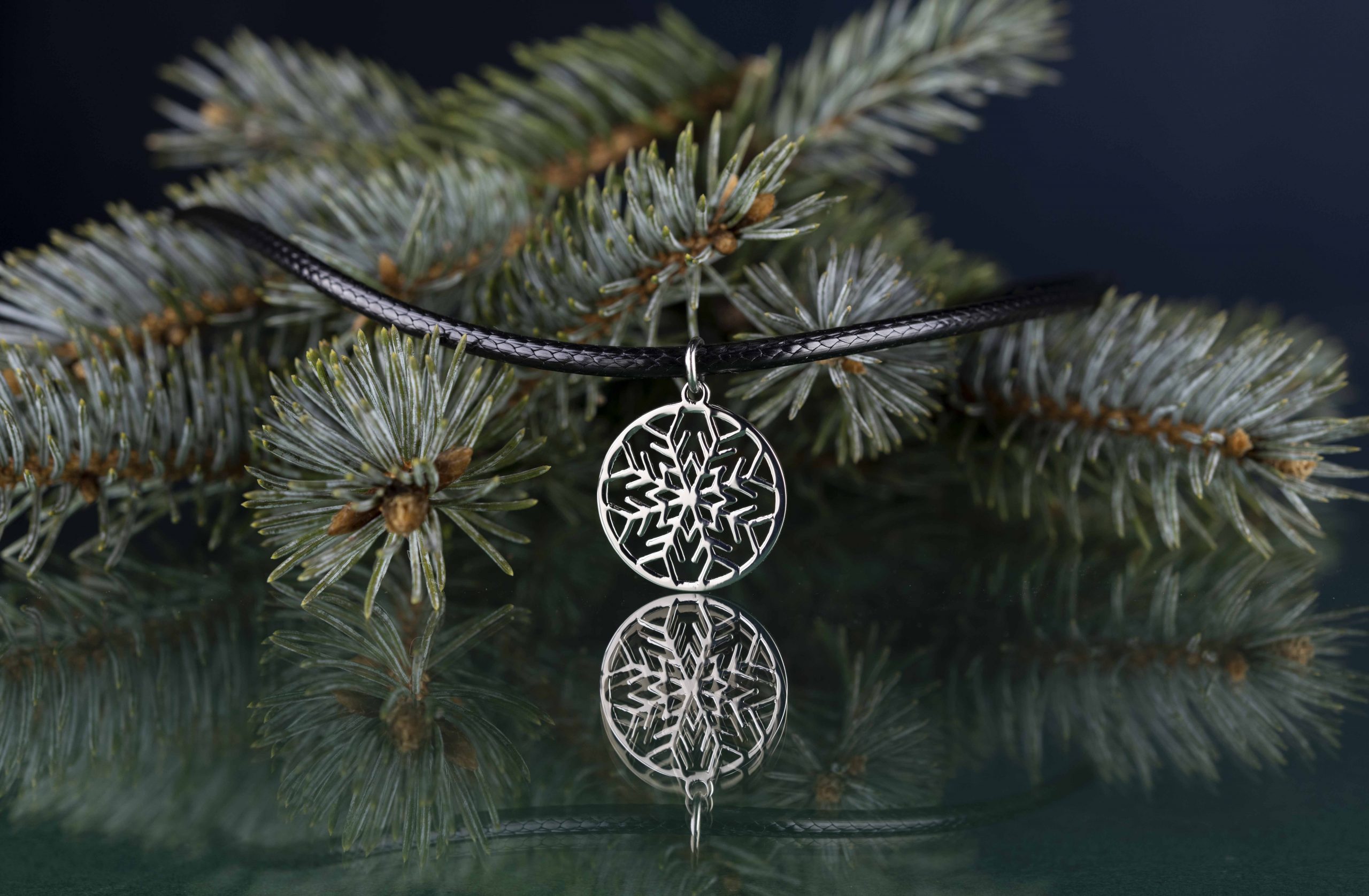 Šnúrový náhrdelník snehová vločka kruh 2 - 2cm