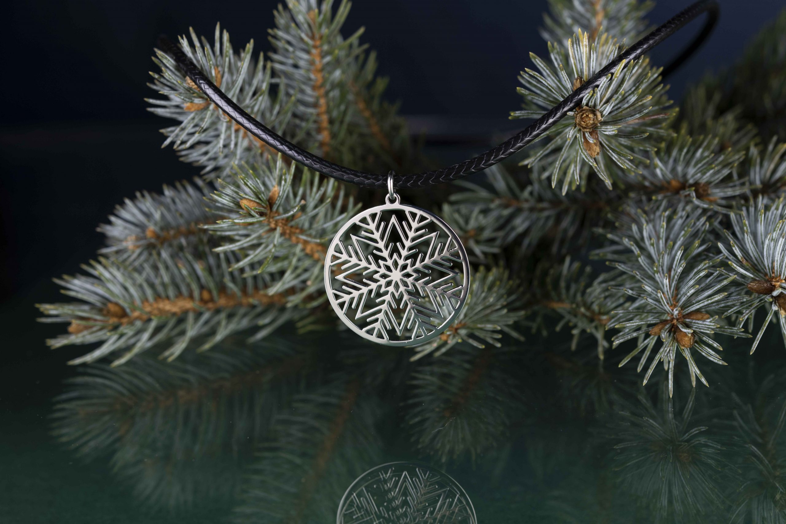 Šnúrový náhrdelník snehová vločka kruh 1 - 3cm