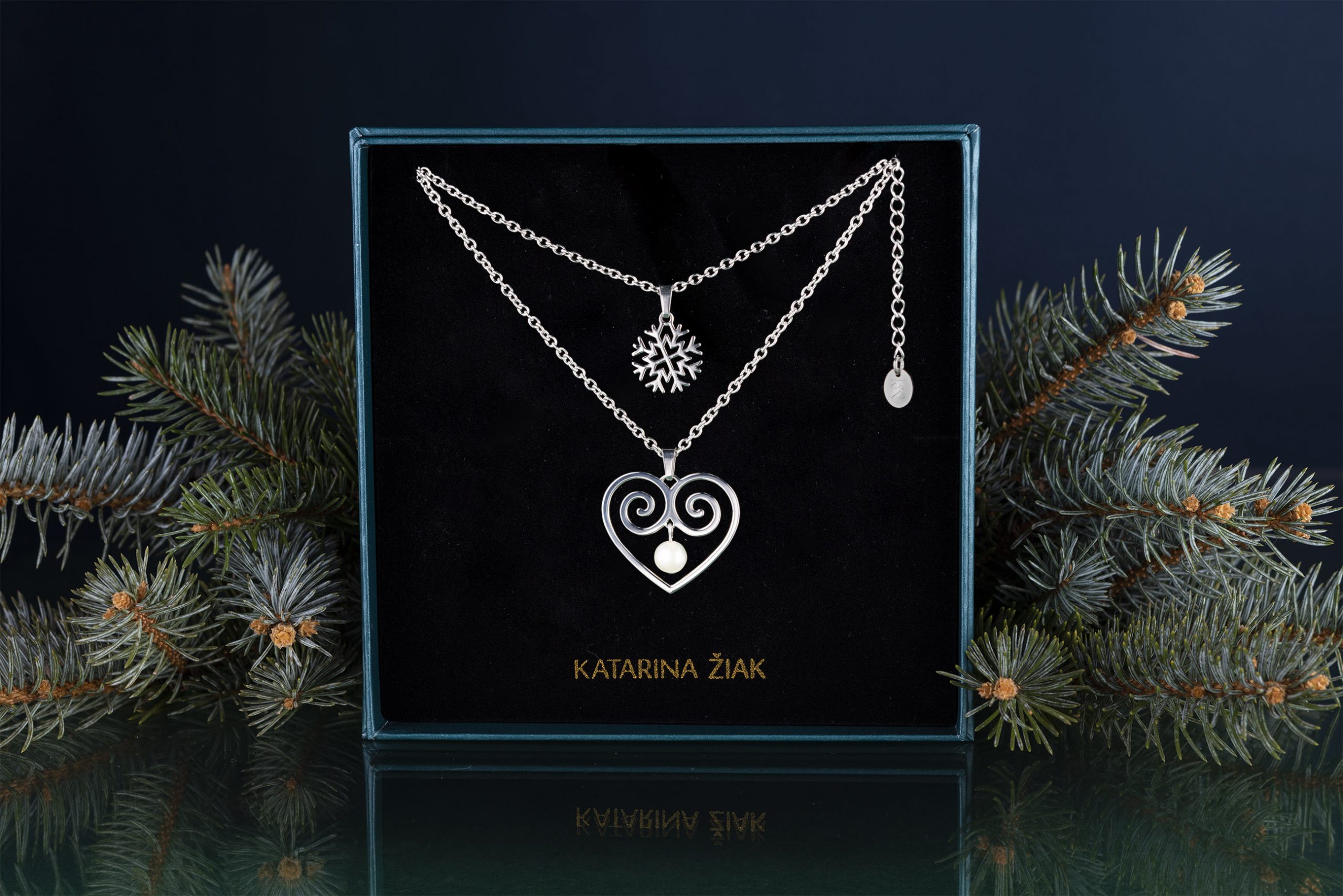 Dvojradový náhrdelník - vločky srdce
