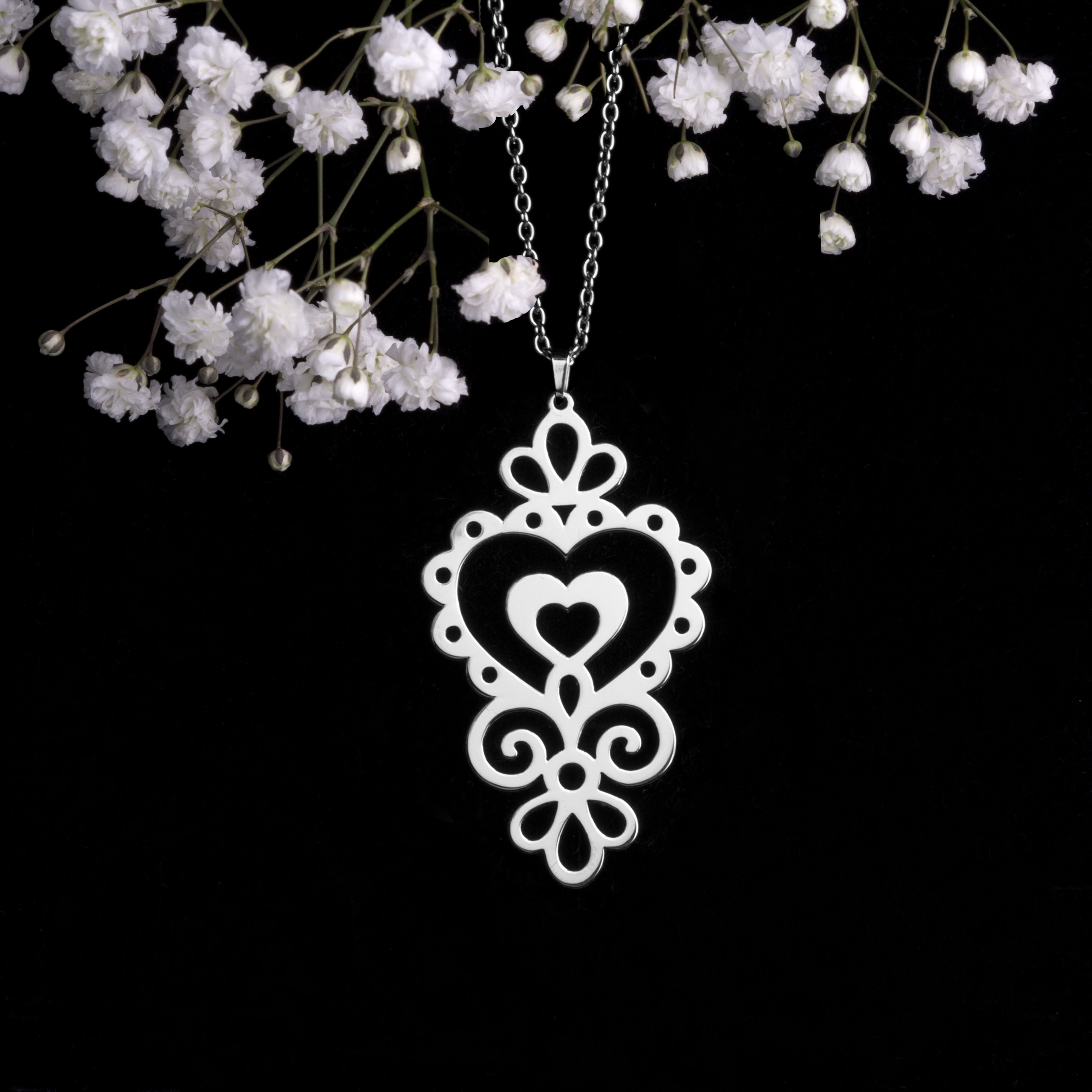 Prívesok Ornamentika - srdiečka 1