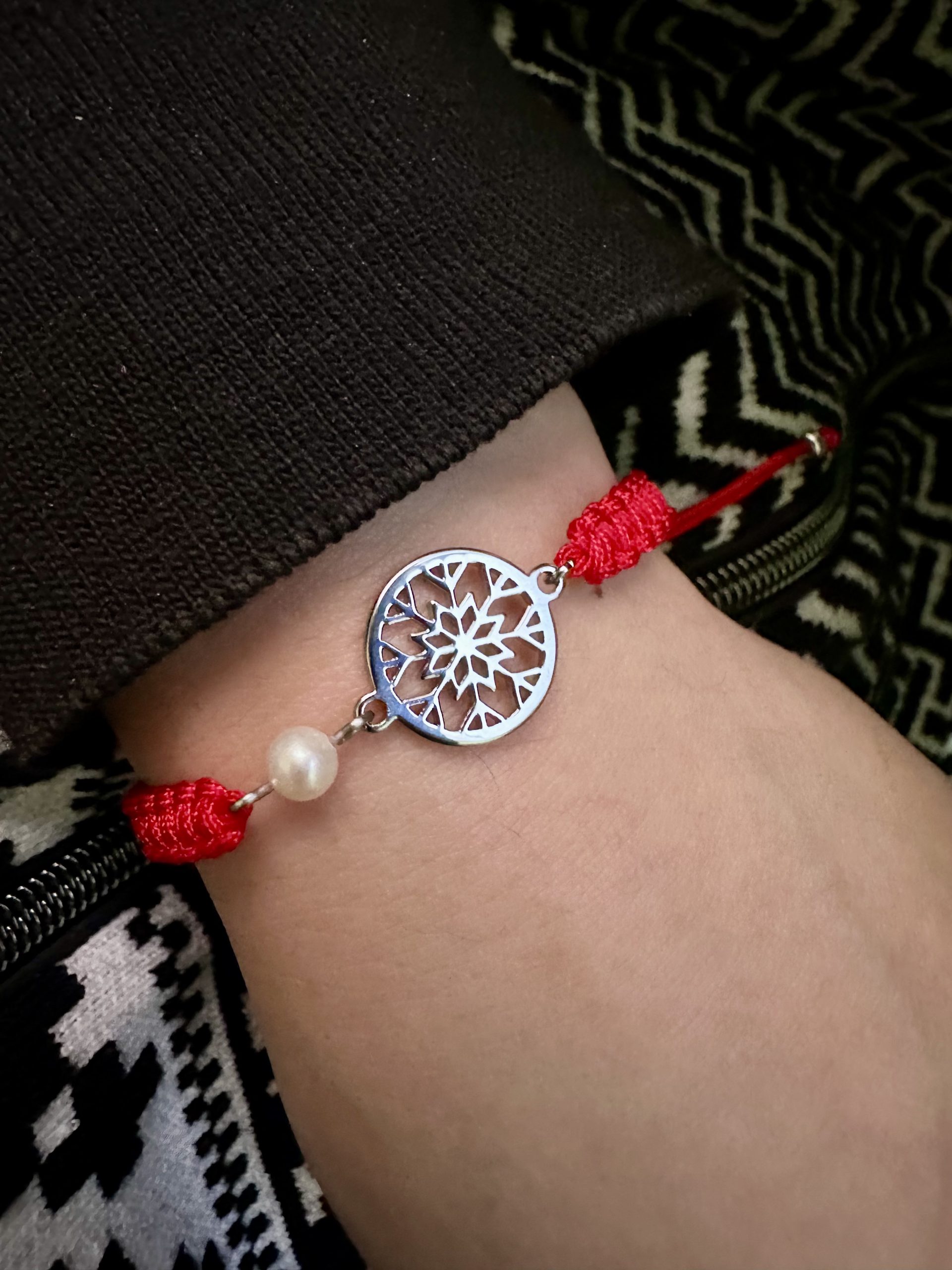 Náramok -  snehová vločka kruh mini 1 – šnúrka + perla