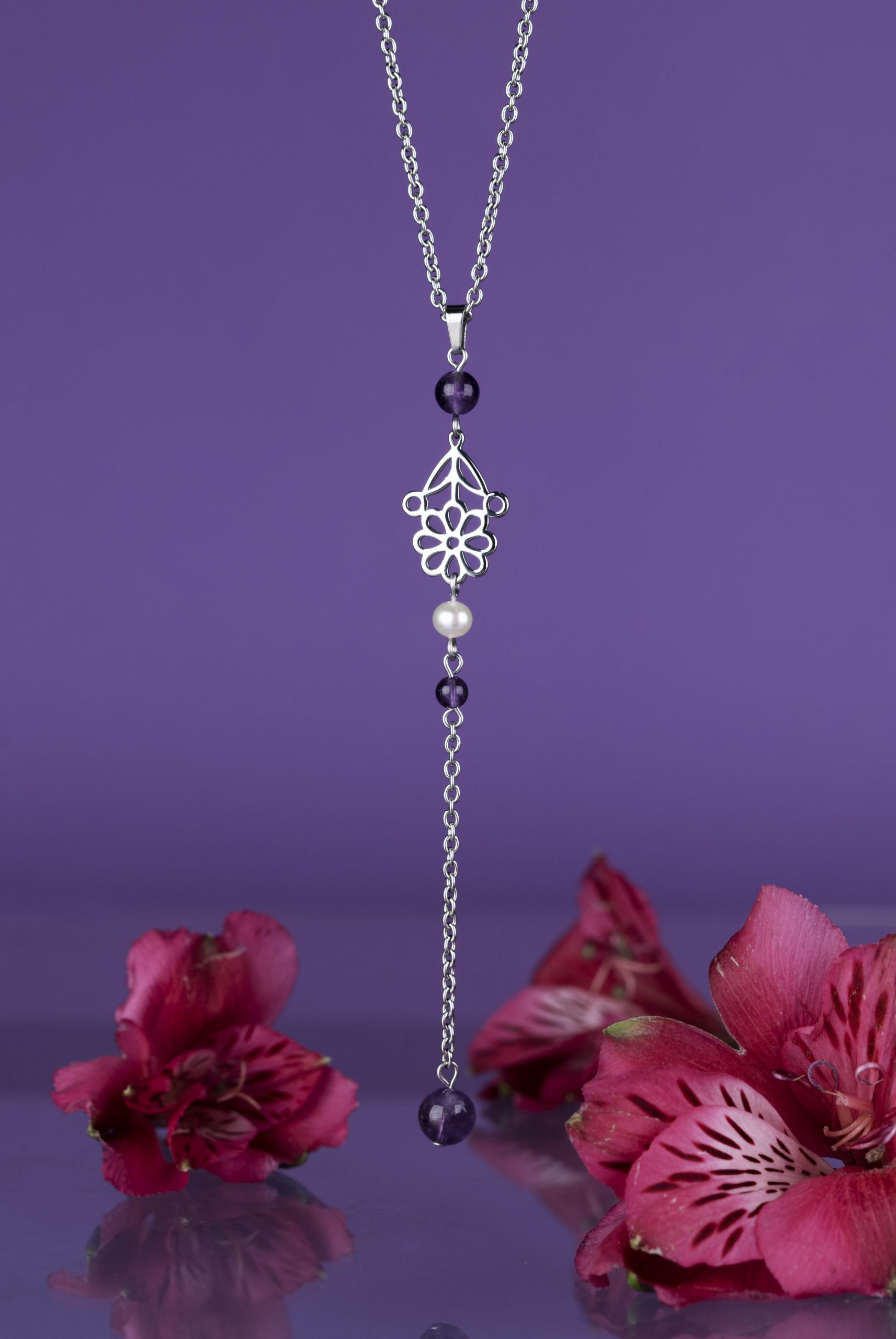 Prívesok margarétka s lístkom Závadka - dlhý