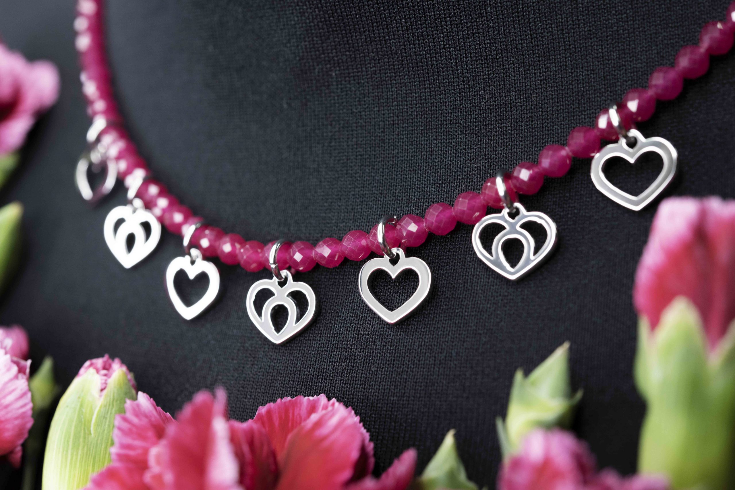 Náhrdelník - srdiečka Polomka 1  + rubínový korund 2