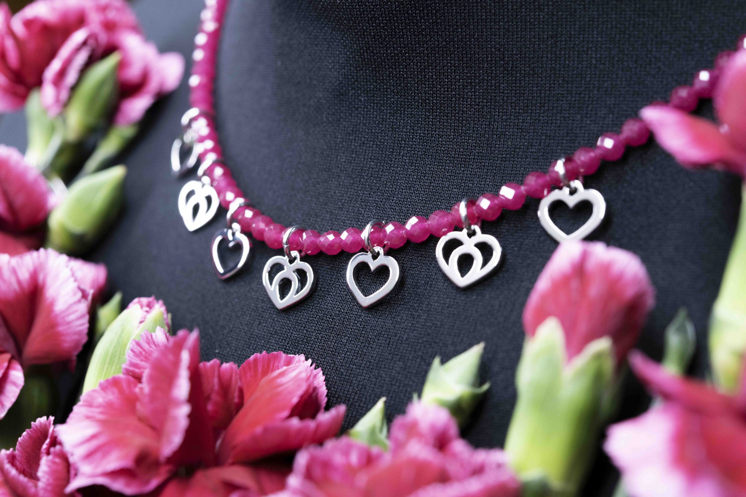 Náhrdelník - srdiečka Polomka 1  + rubínový korund 2