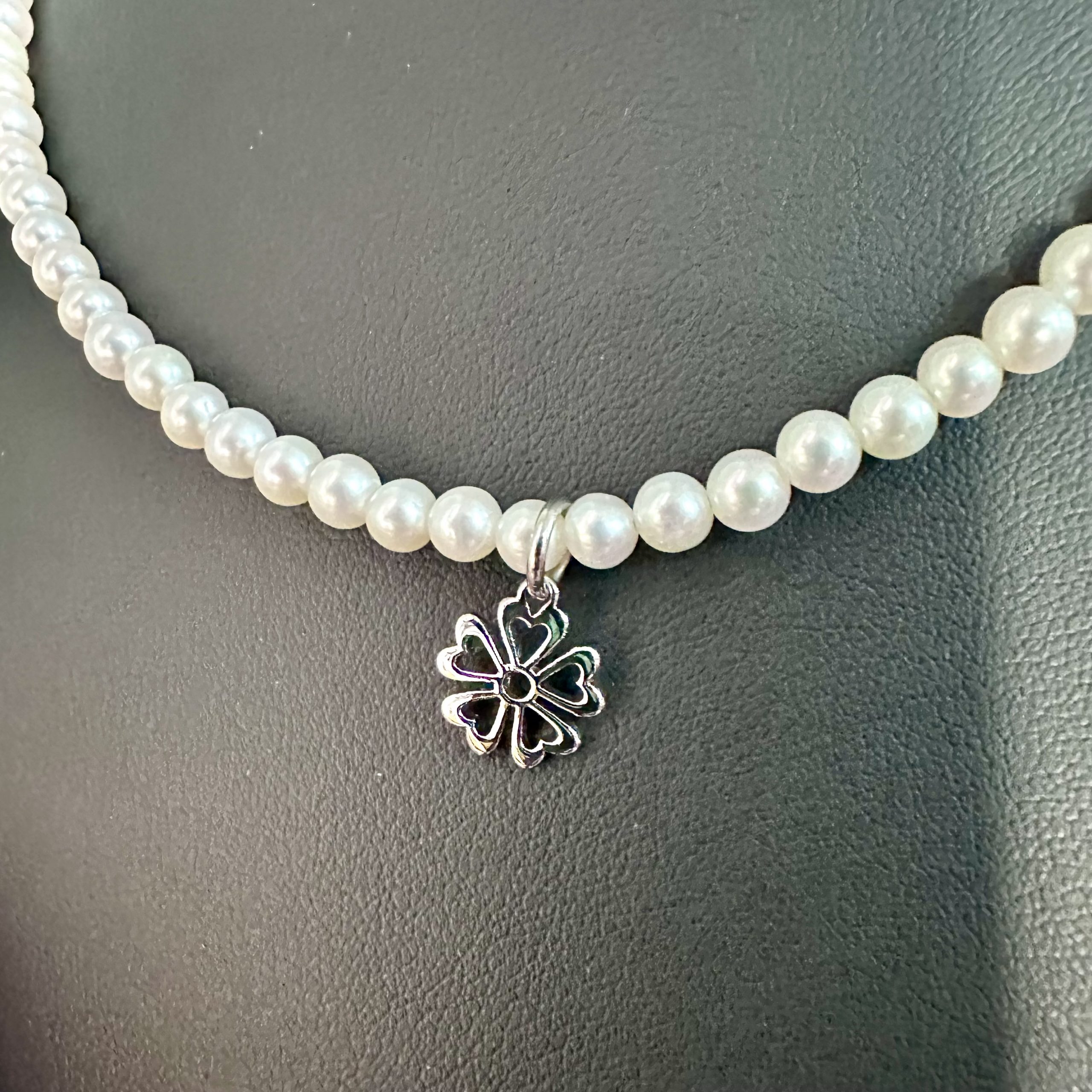 Náhrdelník - Vajnory kvietok +biele sladkovodné perly