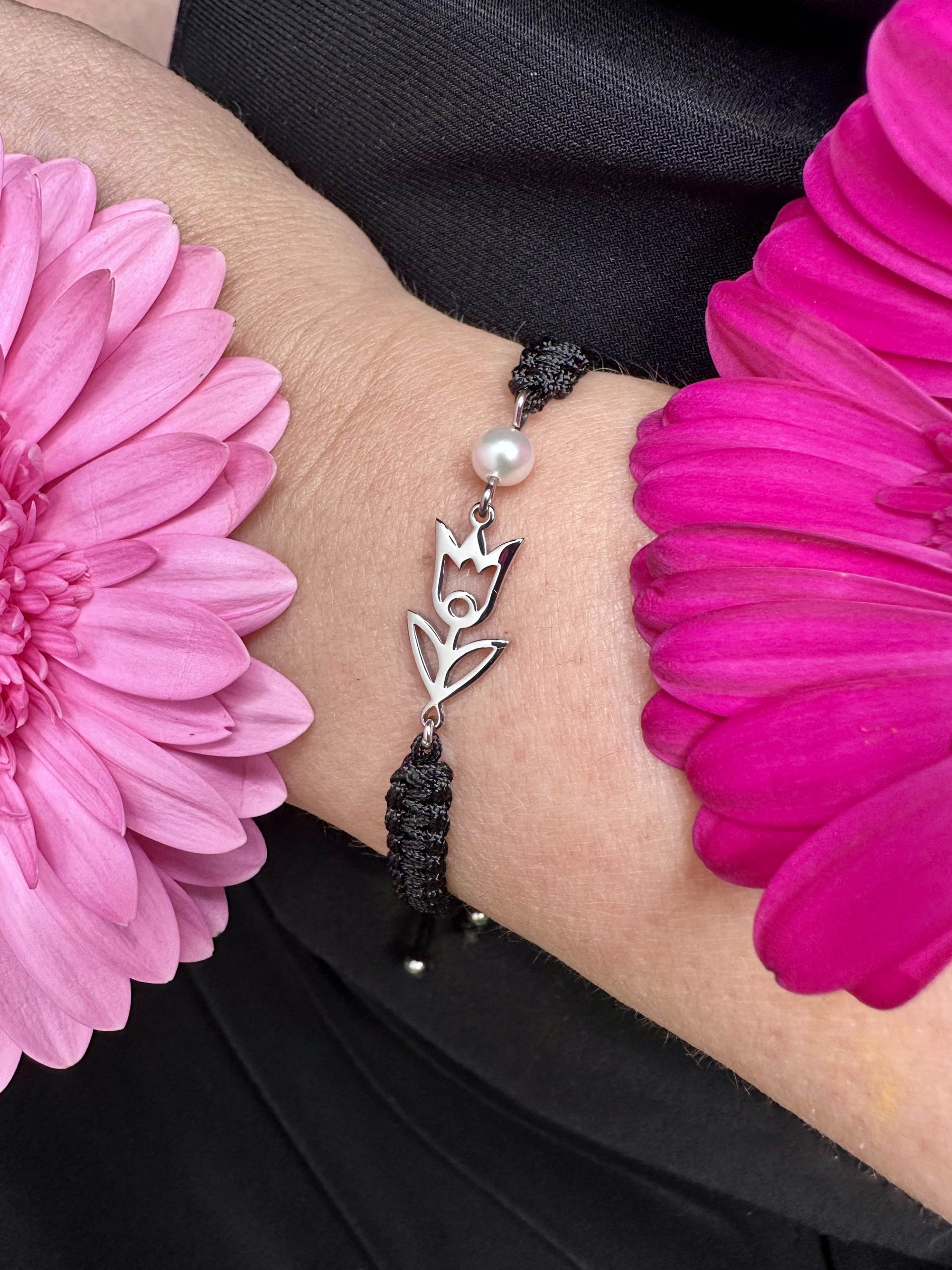 Náramok - zvonček Polomka – šnúrka + perla