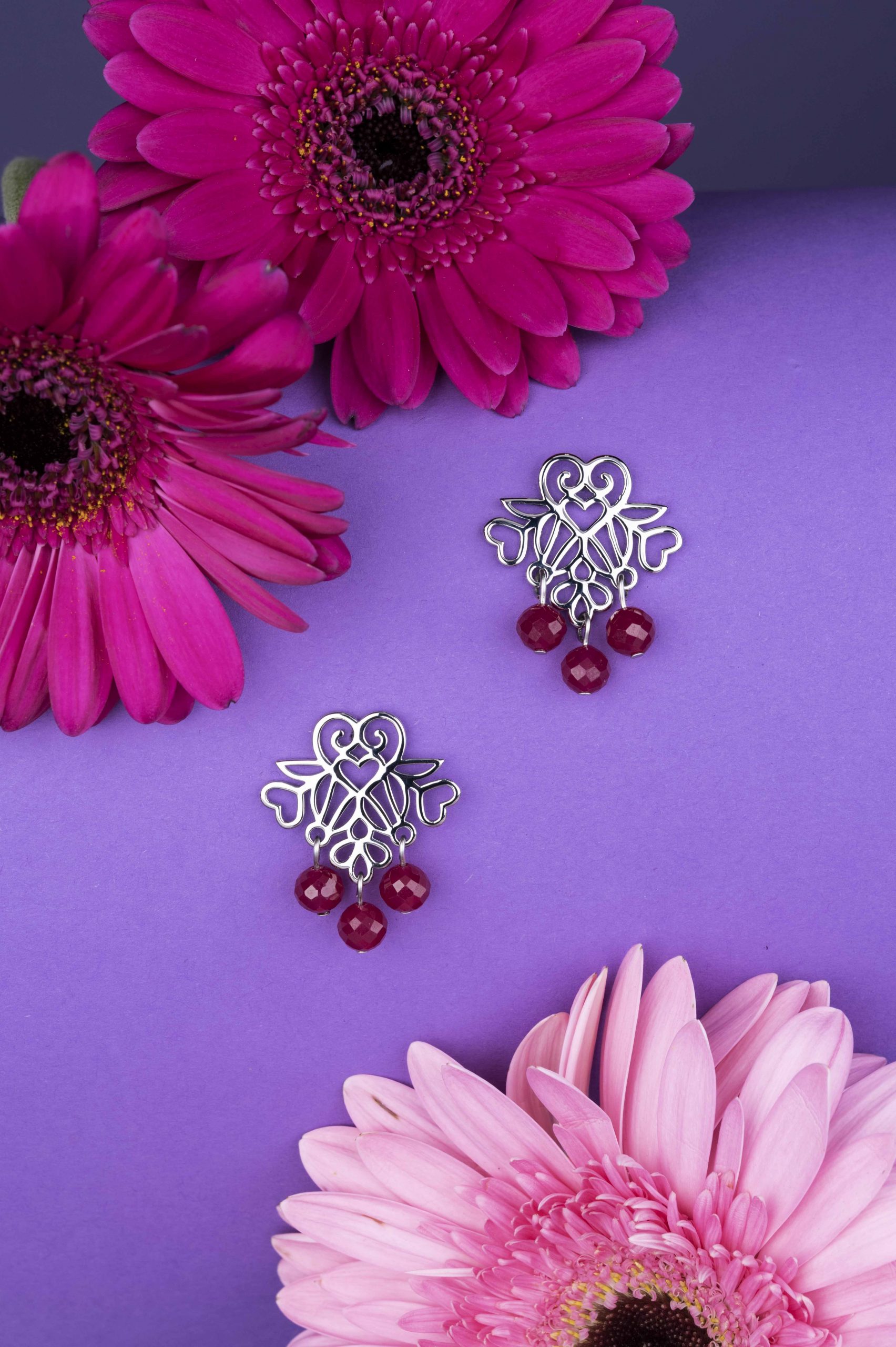 Napichovacie náušnice srdiečko Polomka ornament 1 - rubínový korund