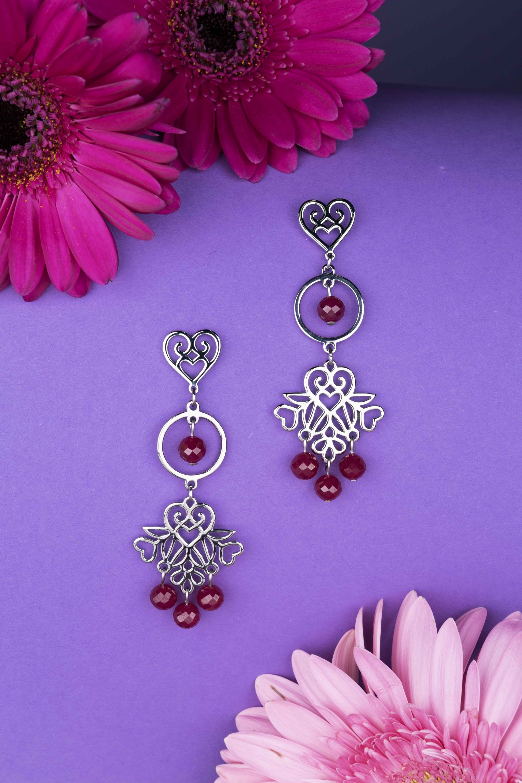 Napichovacie náušnice srdiečko Polomka ornament 2 - rubínový korund