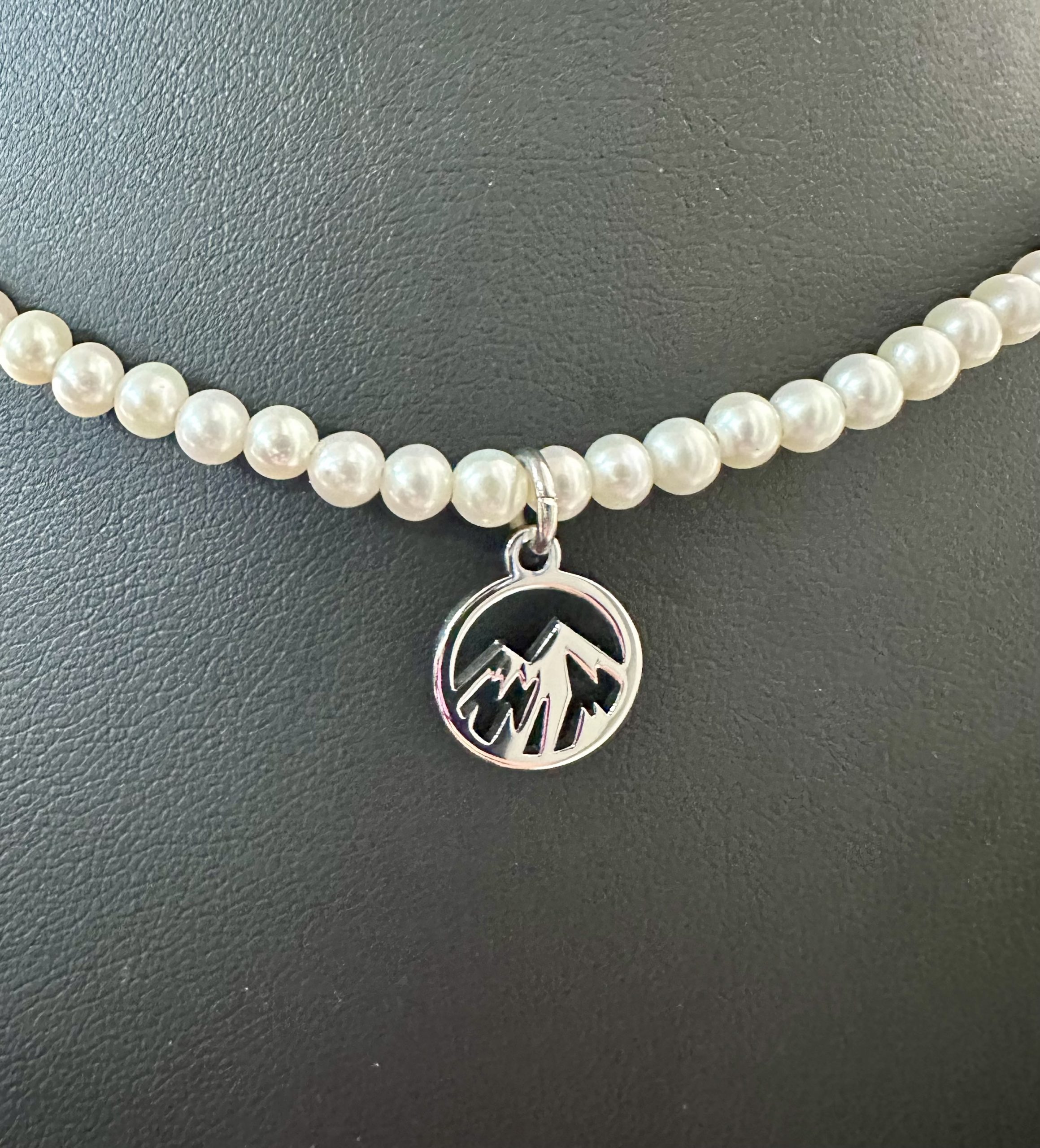 Náhrdelník - hory kruh 1 MINI +biele sladkovodné perly