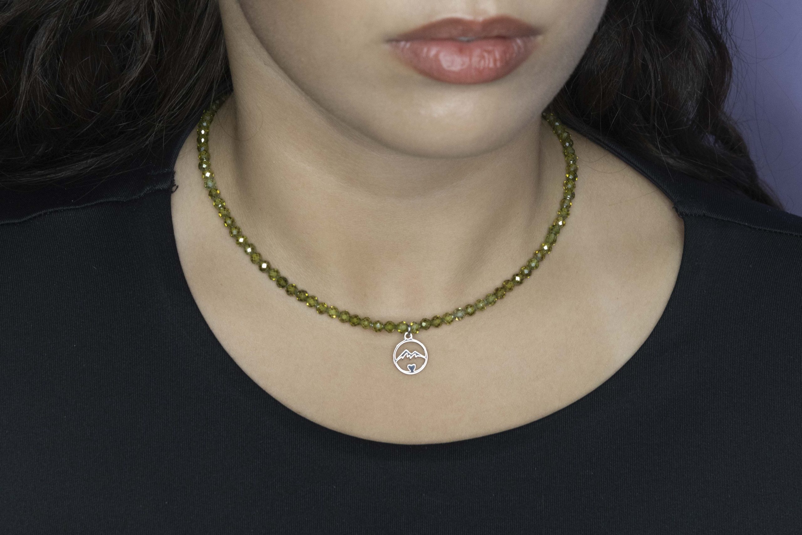 Náhrdelník - hory kruh 2 MINI + brúsený zelený zirkon