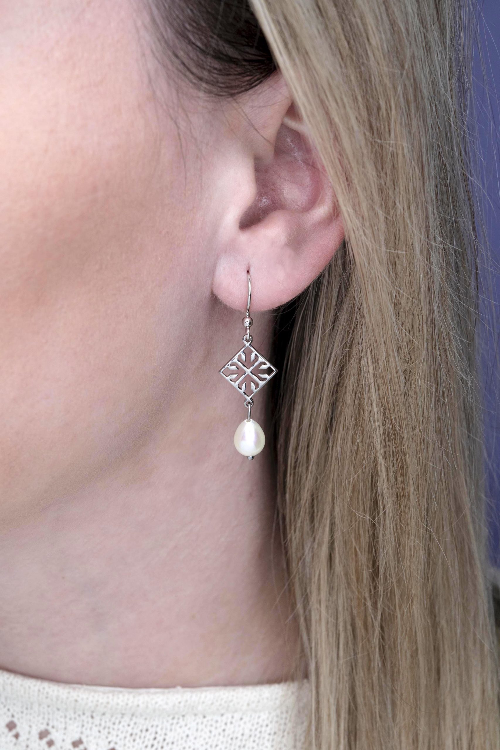 Náušnice  štvorec MINI - Pohorela 2 +perla slza - háčik