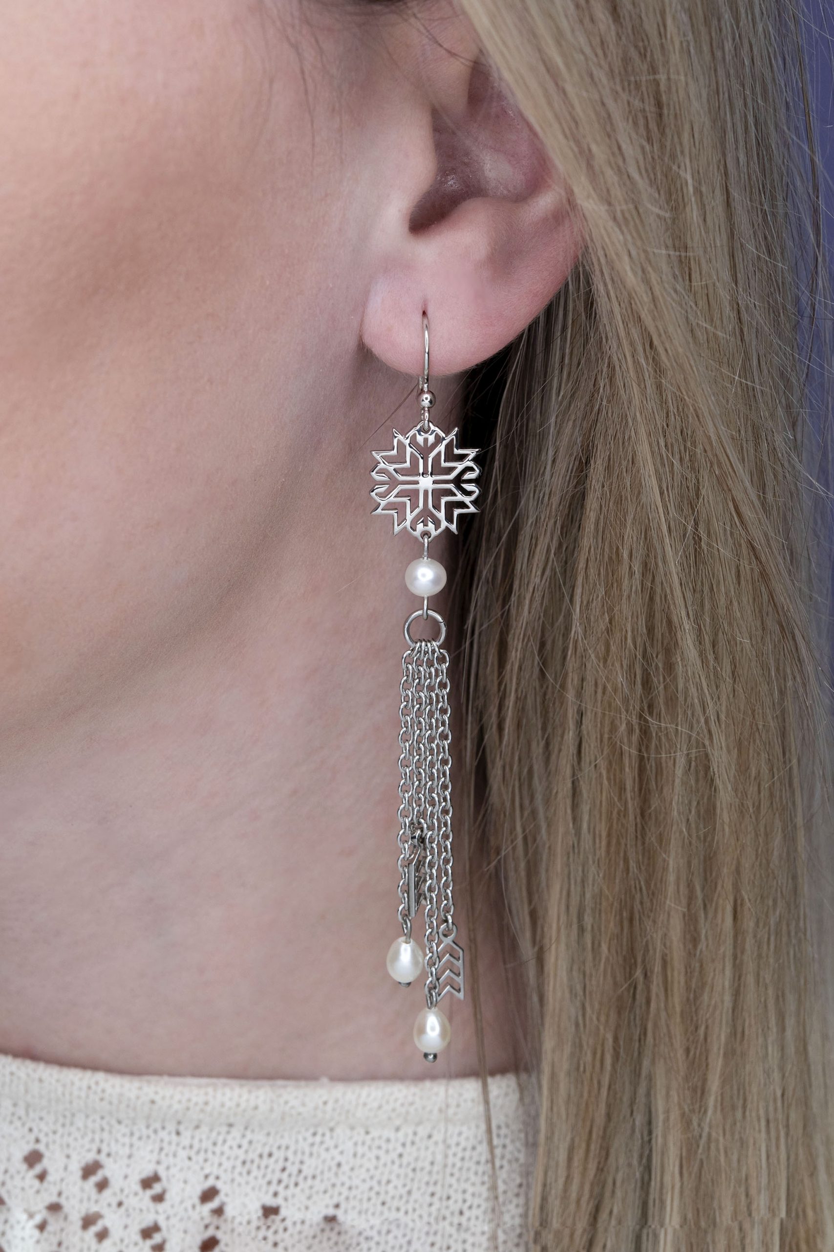 Náušnice Pohorelá štvorec 3 – na retiazke + perly