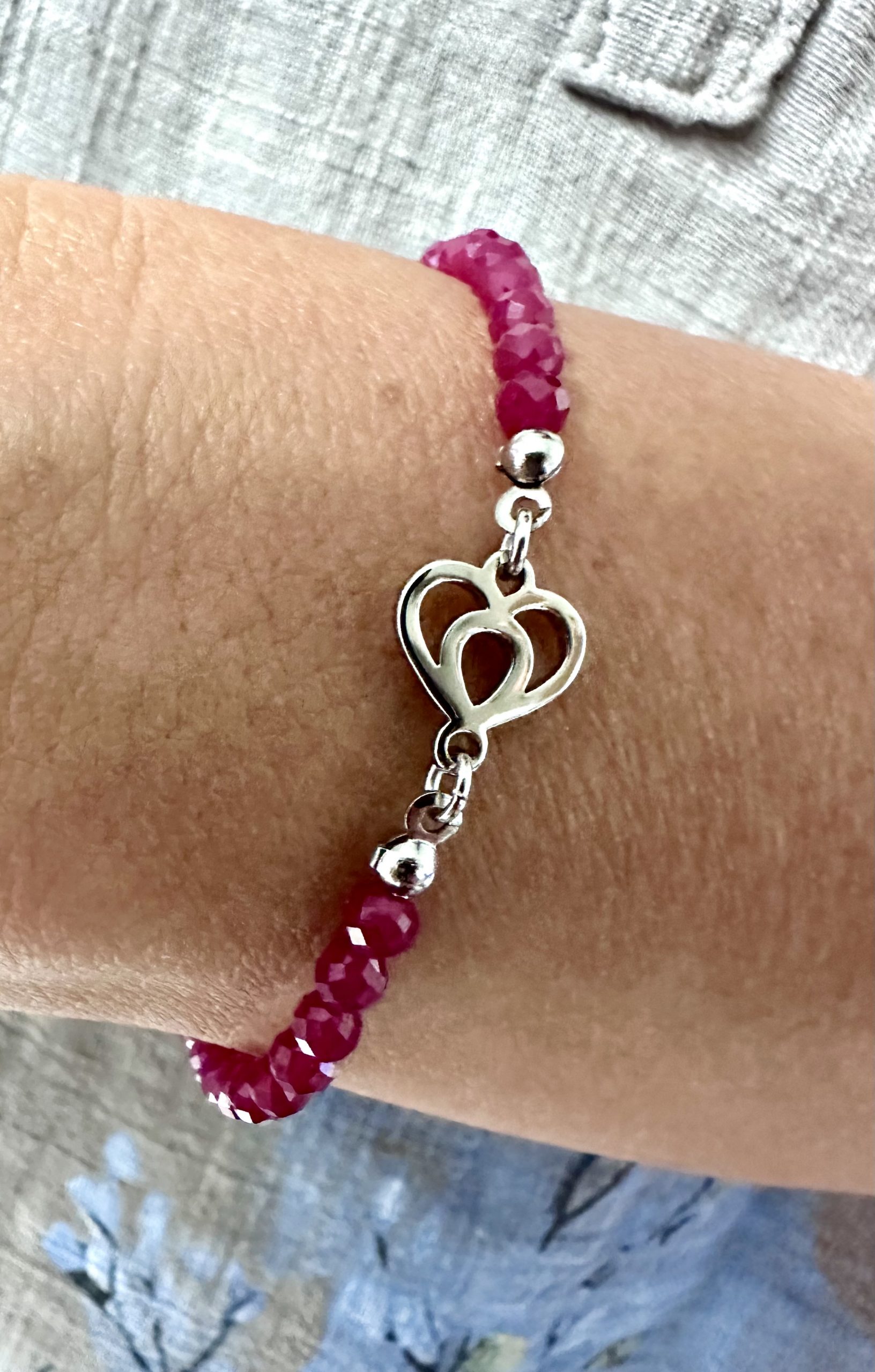 Náramok srdiečko Polomka 1- rubínový korund