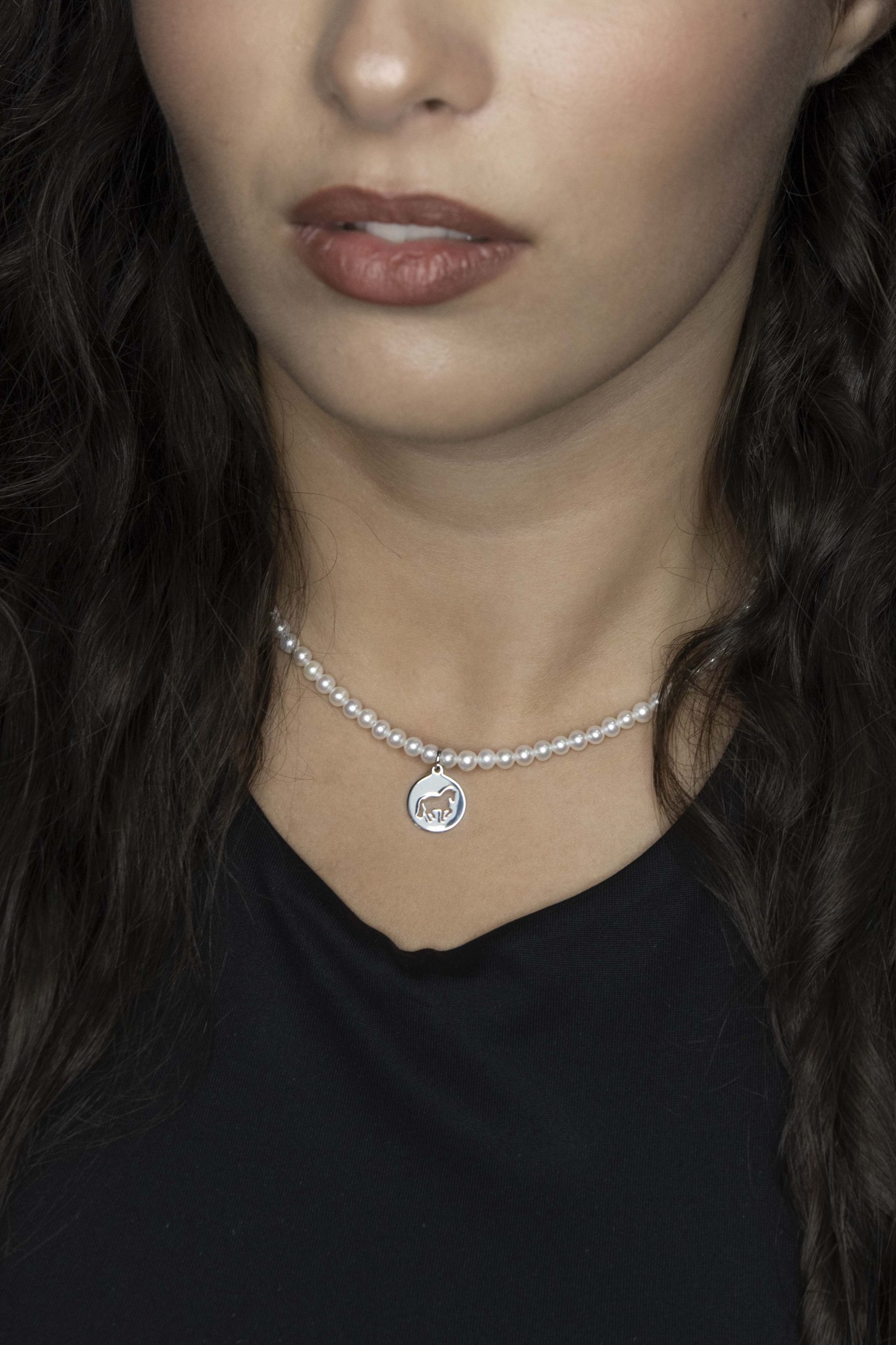 Náhrdelník - Piaf koník MINI +biele sladkovodné perly